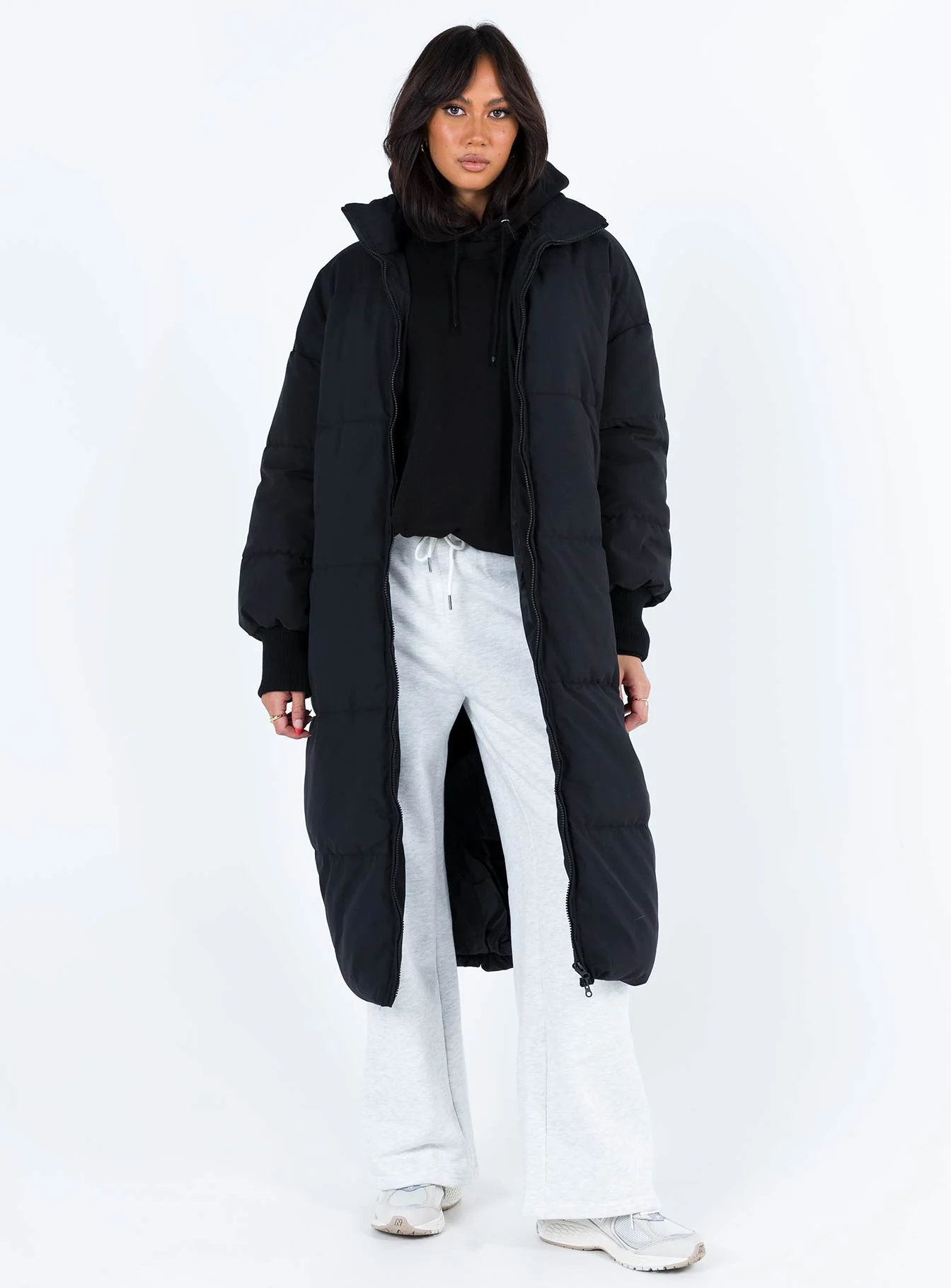 Abe Longline Puffer Jacket Black - Image 2