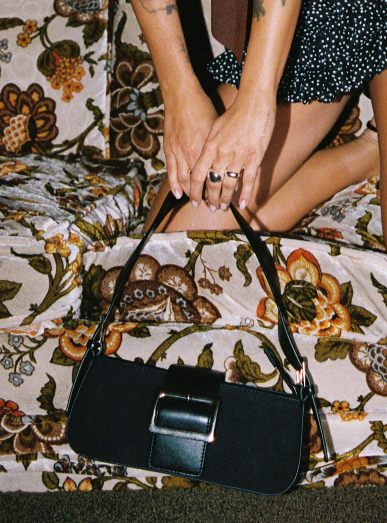 Addie Buckle Detail Shoulder Bag Black - Image 6