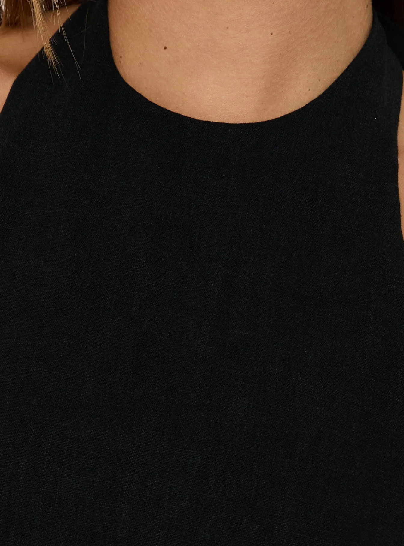 Aquaria Halter Linen Blend Top Black - Image 6