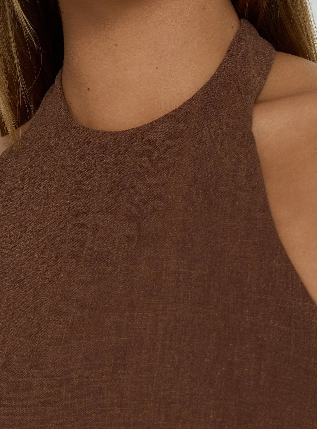 Aquaria Halter Linen Blend Top Chocolate - Image 6