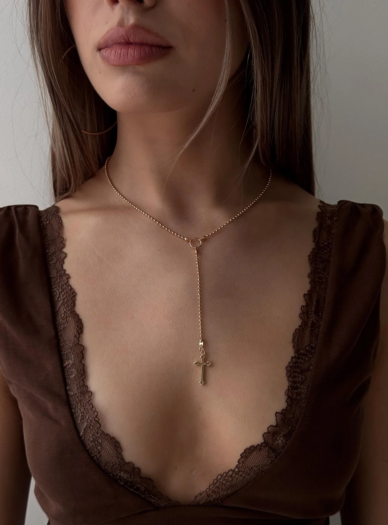 Arienne Y Necklace Gold - Image 4