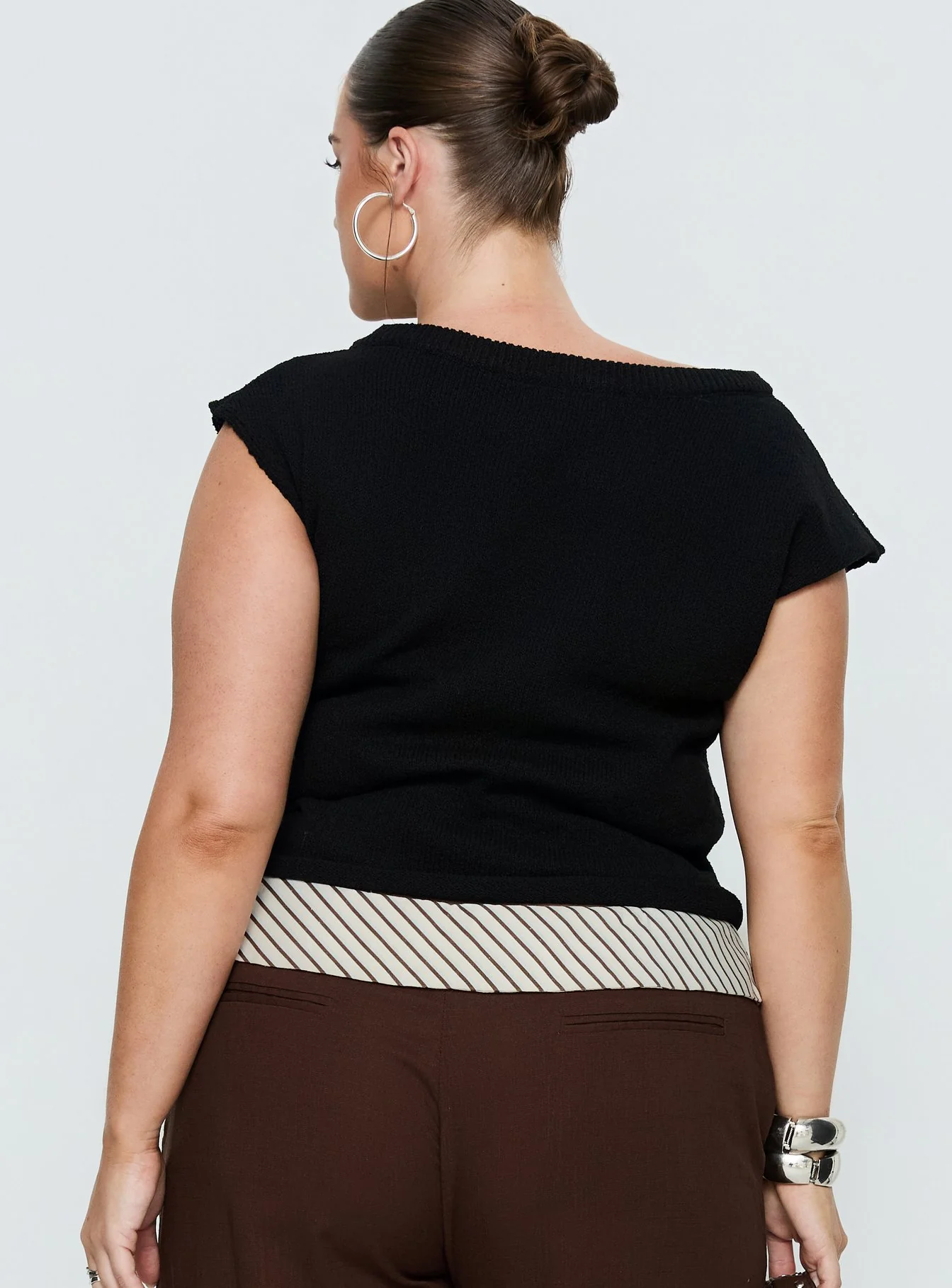 Ashfield Off Shoulder Top Black Curve - Image 5