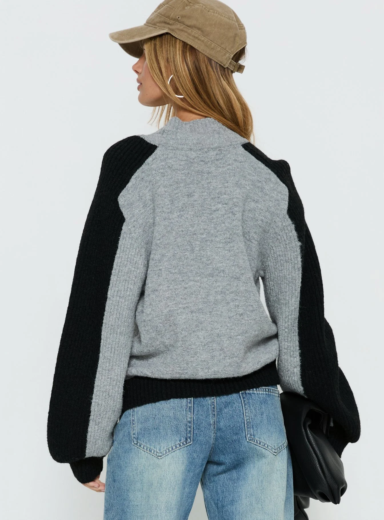 Asrar Jumper Grey / Black - Image 5
