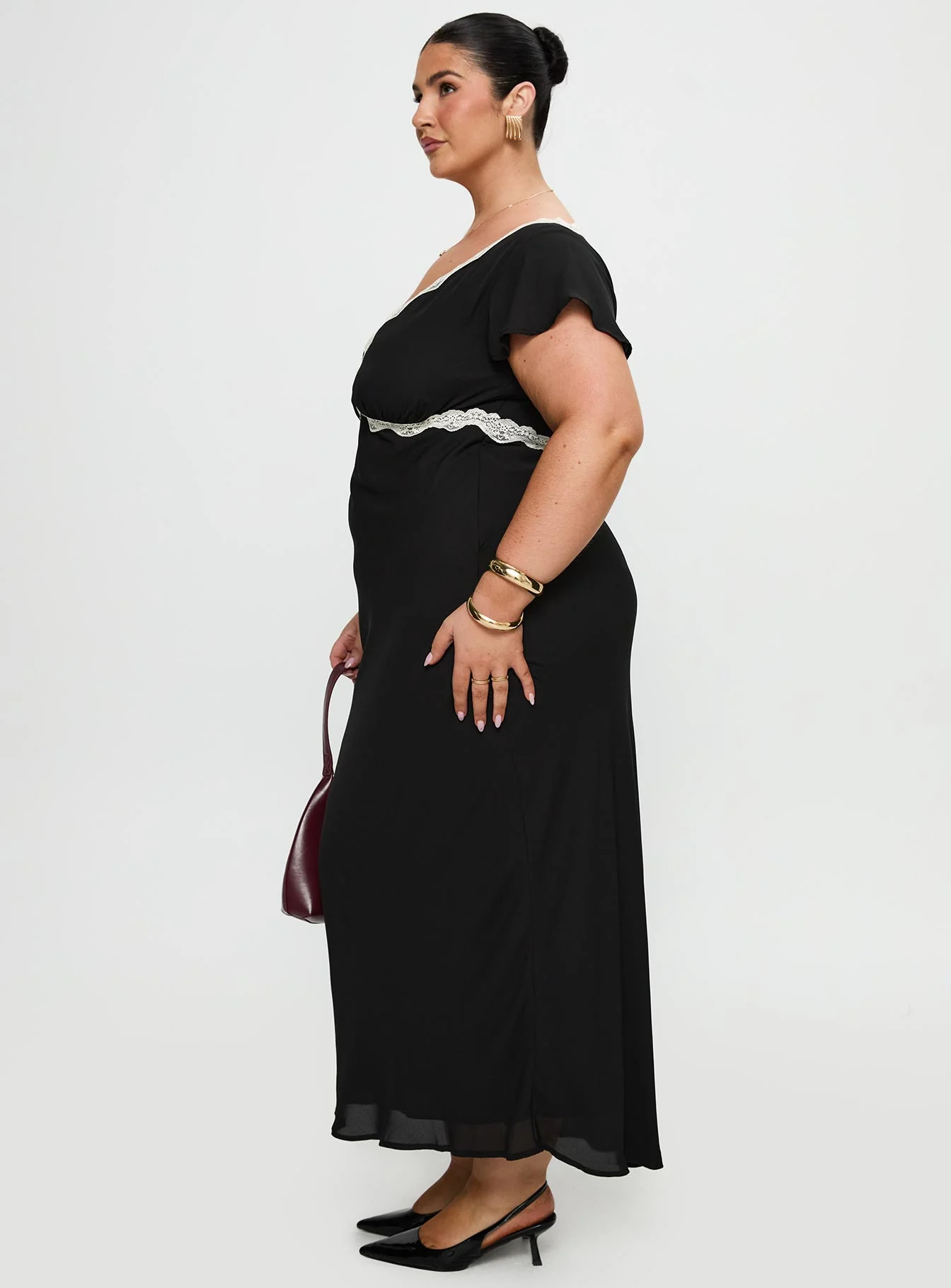 Barbarita Lace Maxi Dress Black Curve - Image 4