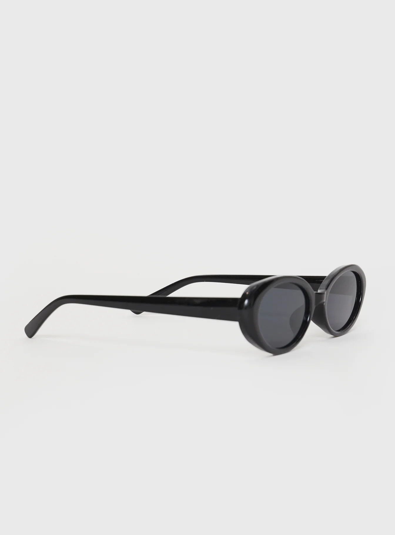 Beenna Sunglasses Black - Image 3