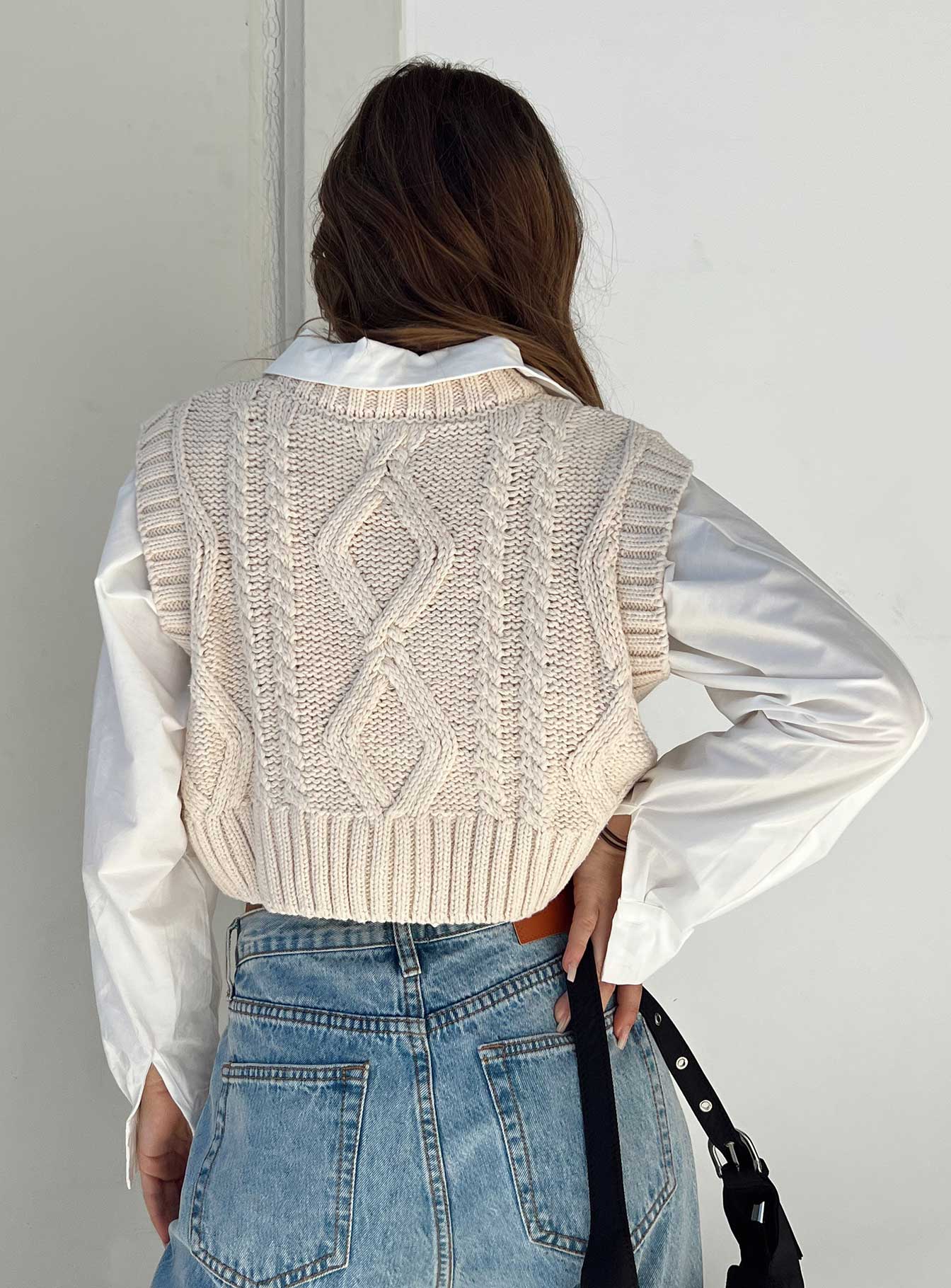 Carey Sweater Vest Beige - Image 7