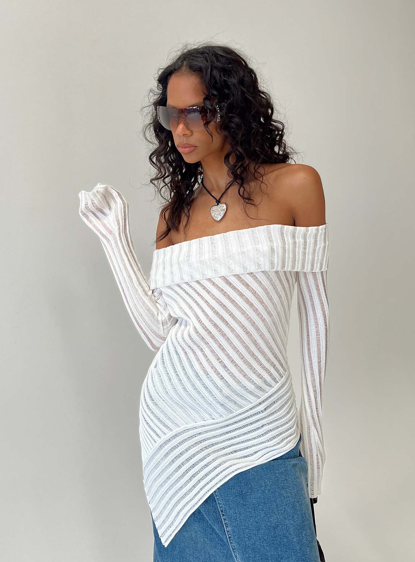 Cloud Sweater White - Image 4