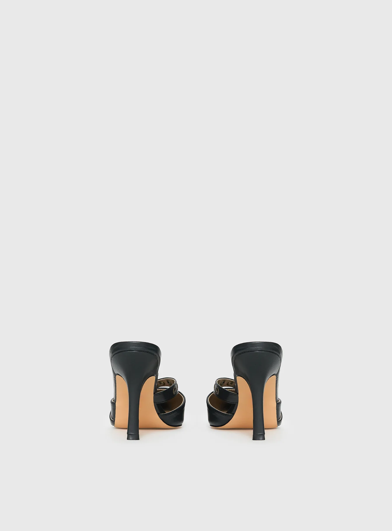 Compelling Pointed Toe Heels Black - Image 4