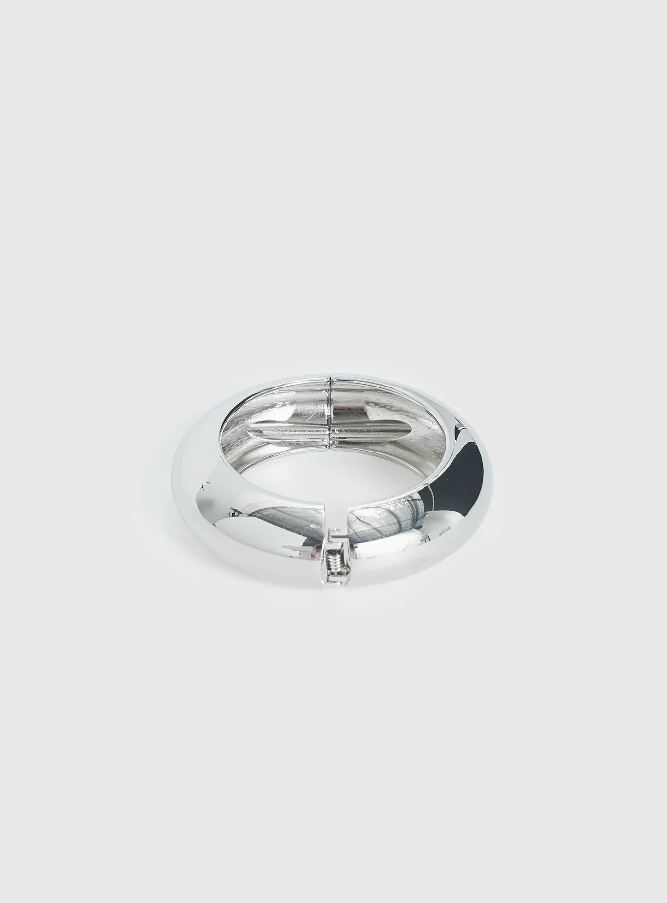 Eliya Chunky Bracelet Silver - Image 4