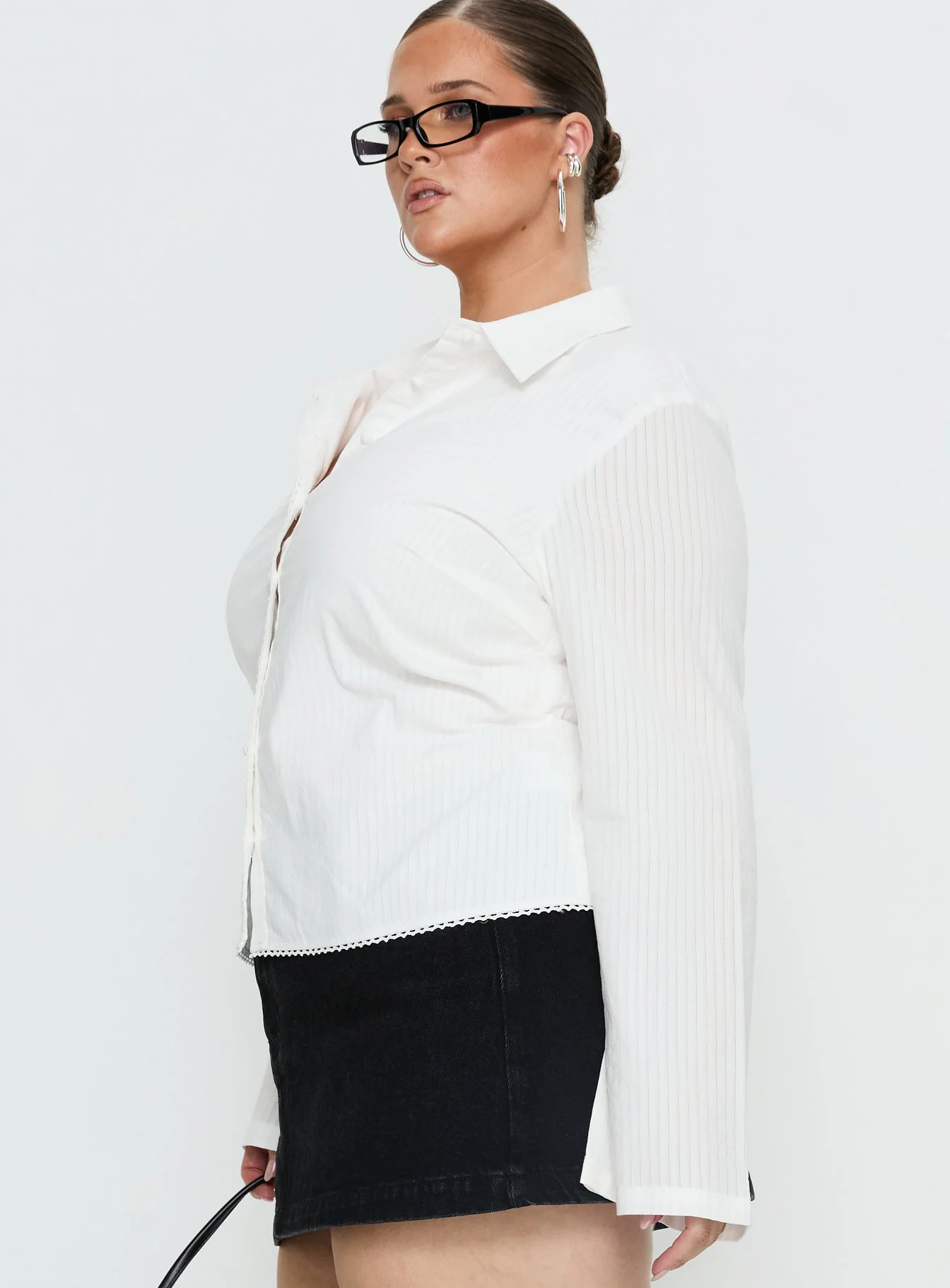 Emersonne Button Up Top White Curve - Image 4