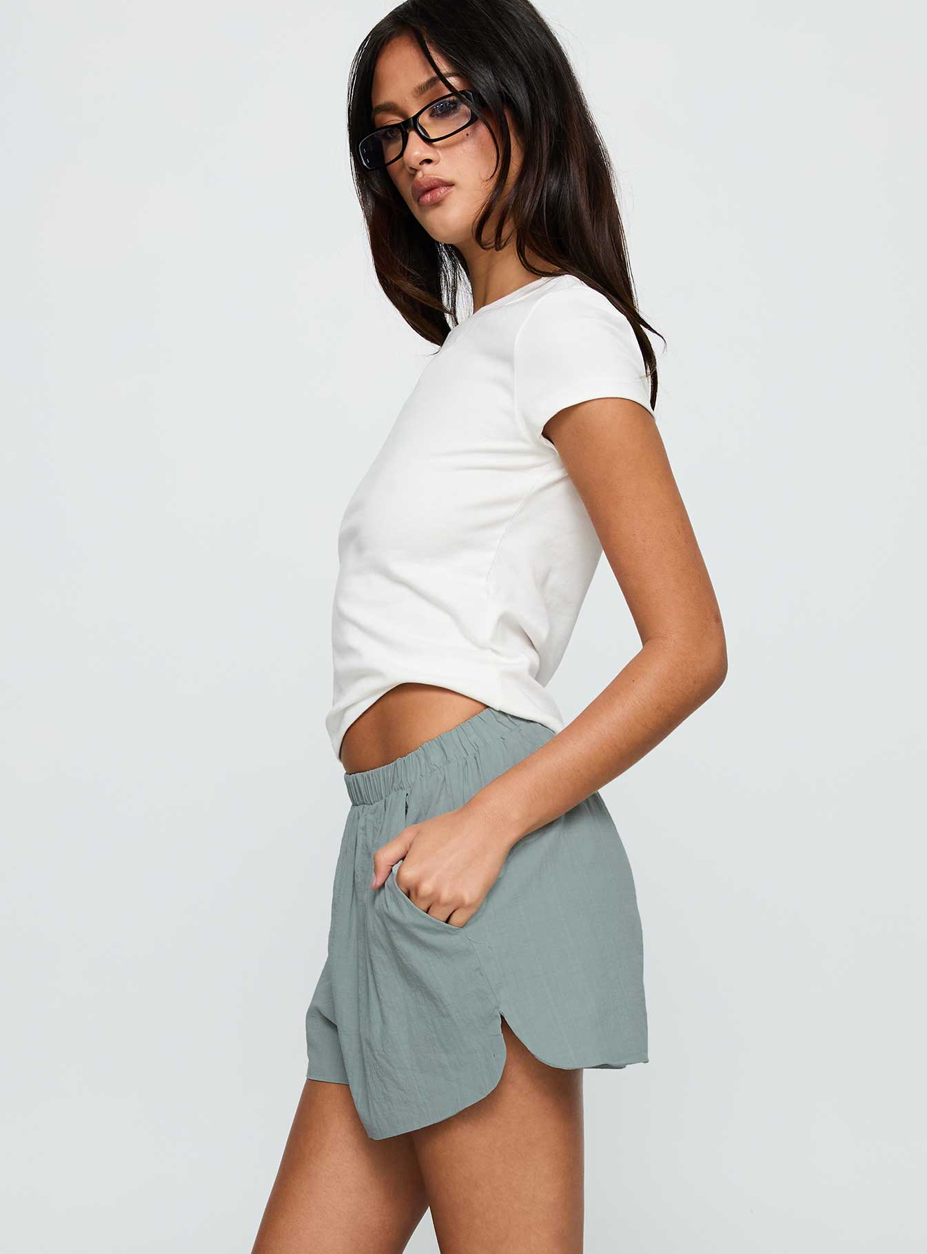 Fealure Shorts Green - Image 3