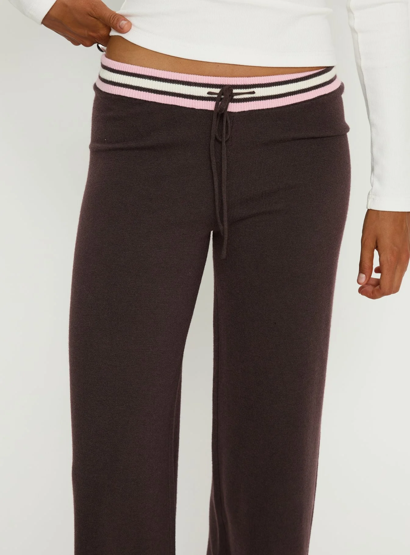 Felisha Low Waist Knit Pants Brown - Image 6