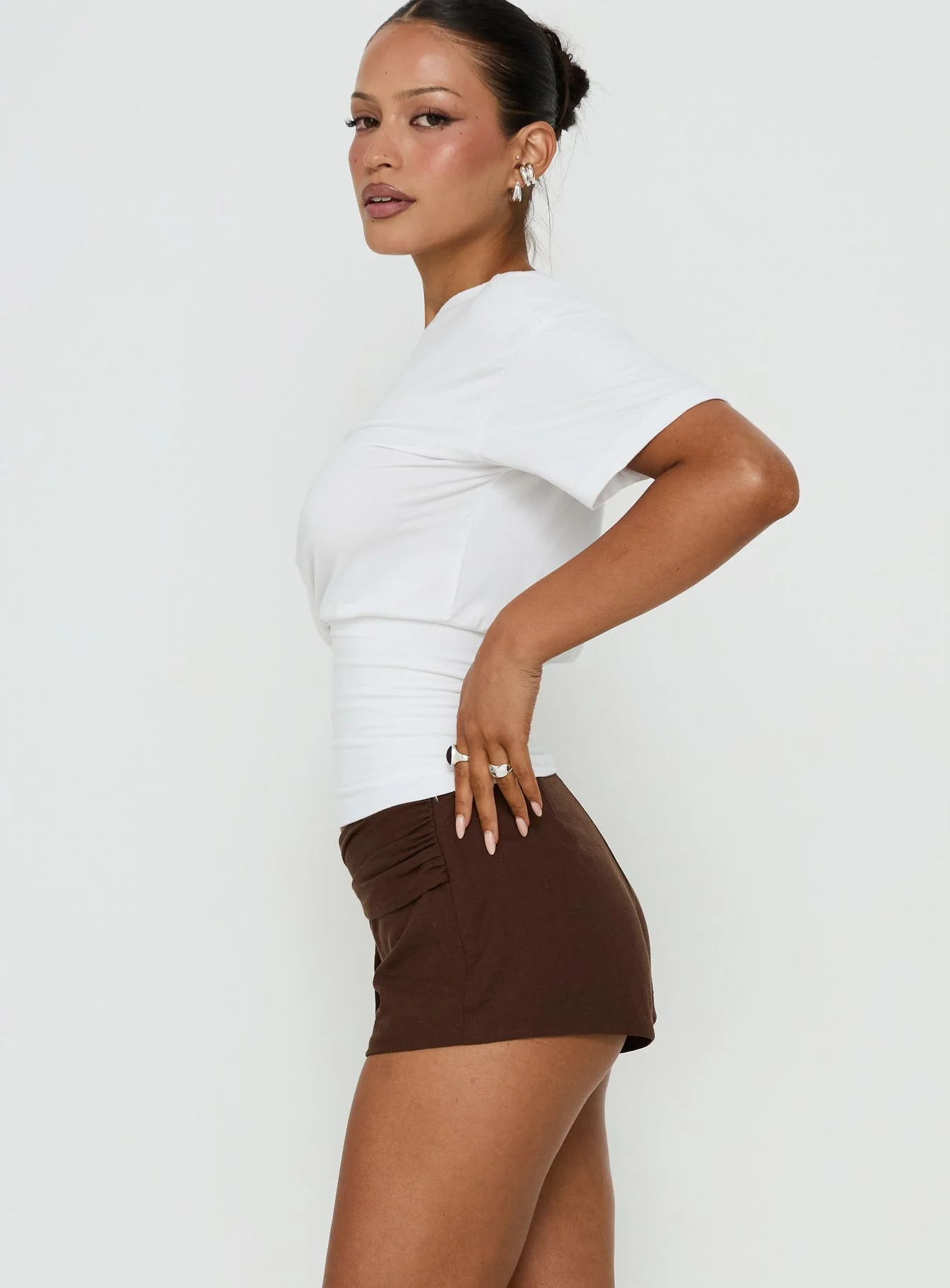 Florana Belted Mini Shorts Chocolate - Image 4