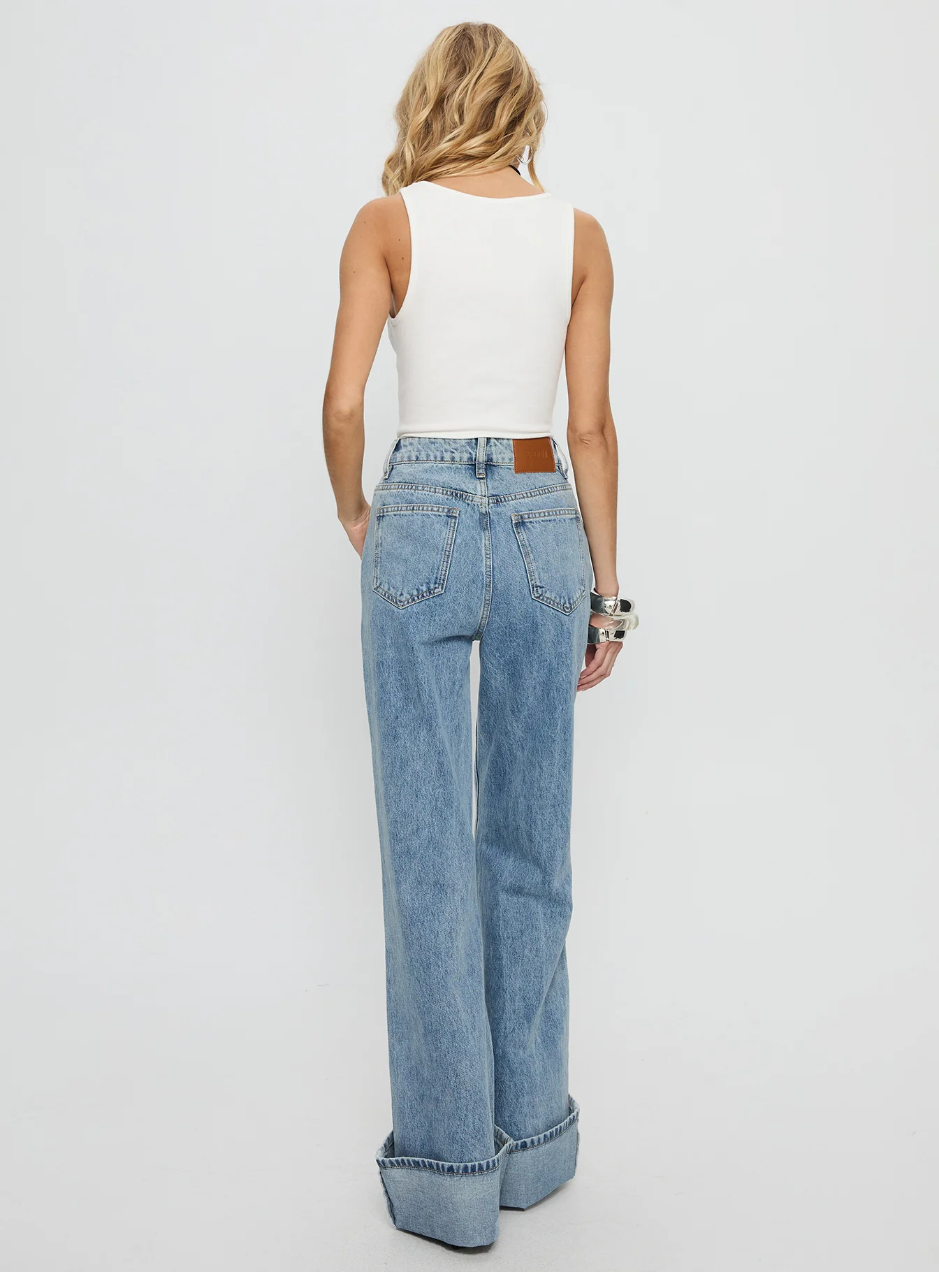 Florida Keys Mid Rise Straight Leg Cuffed Jeans Light Blue Wash - Image 5