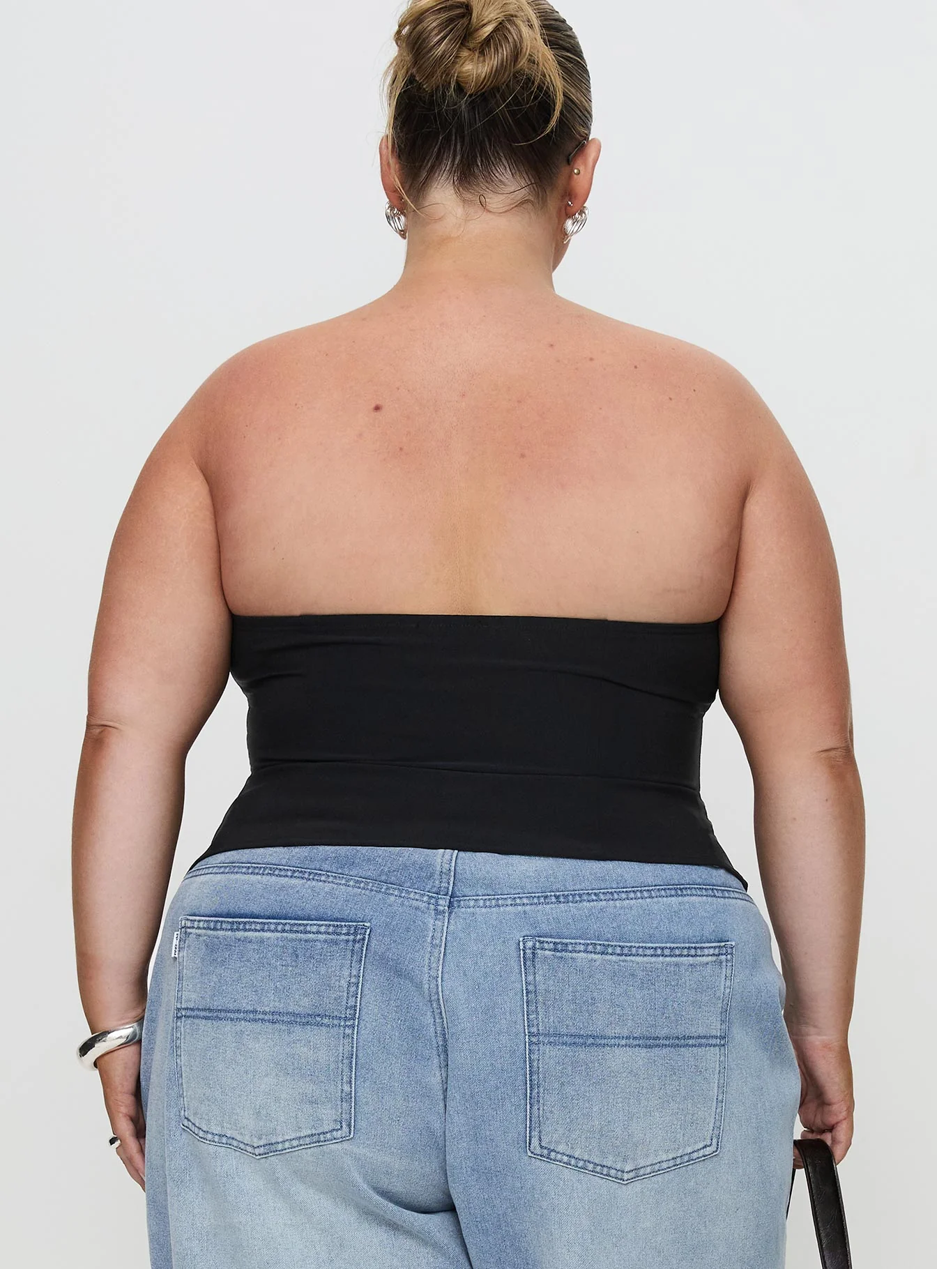 Flounce Strapless Top Black Curve - Image 5