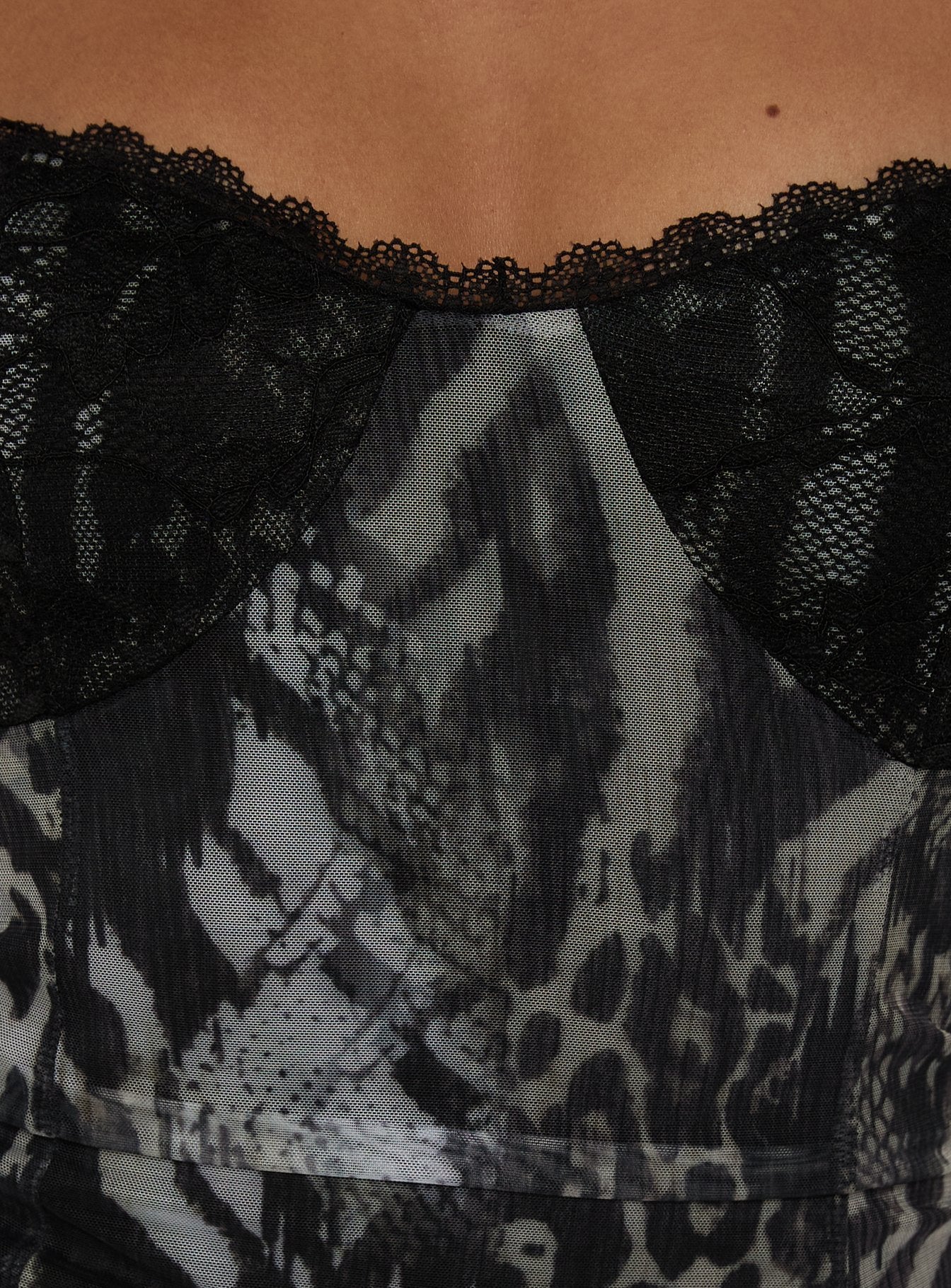 Good To Me Lace Bust Mini Dress Animal - Image 6