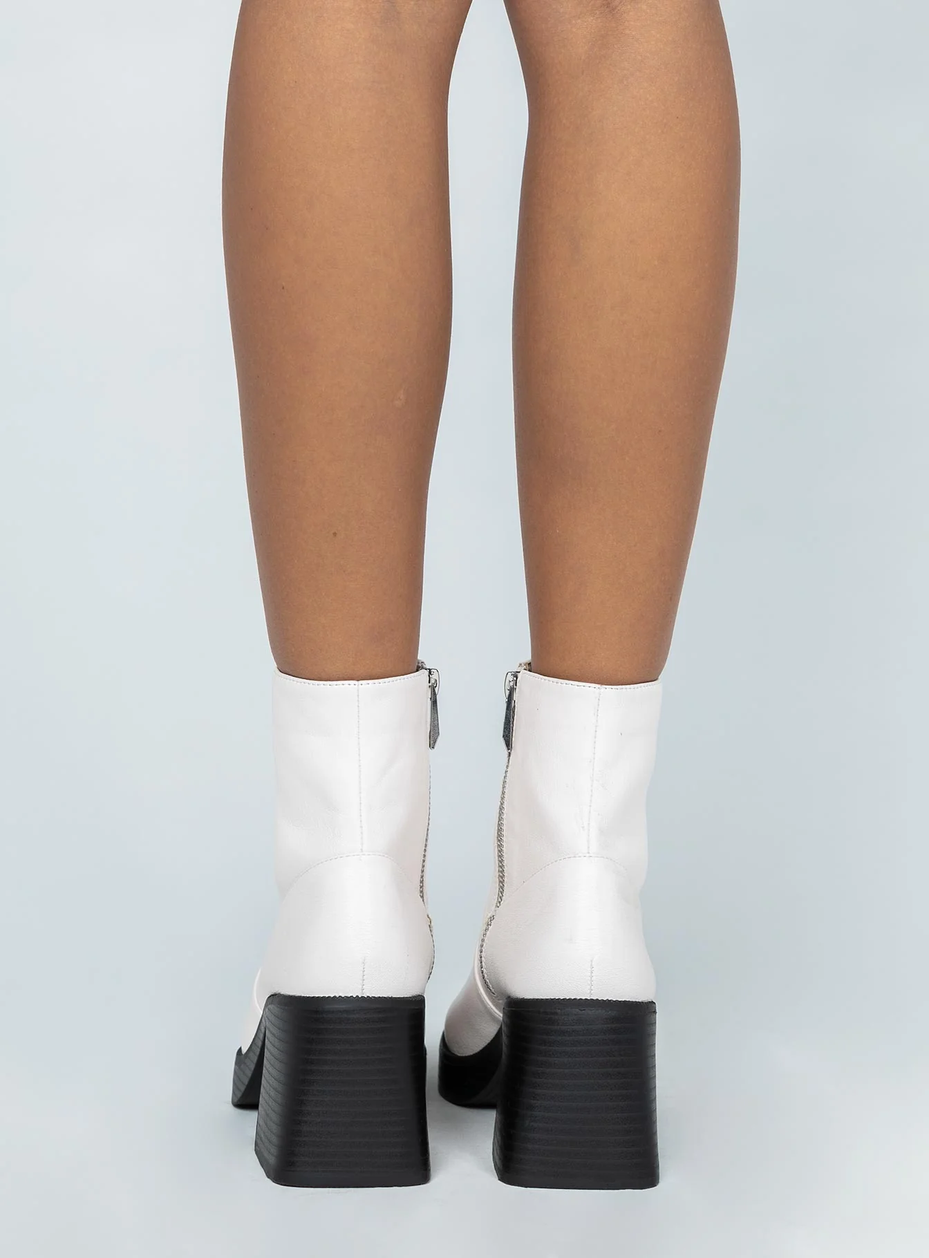 Halo Boots White - Image 3