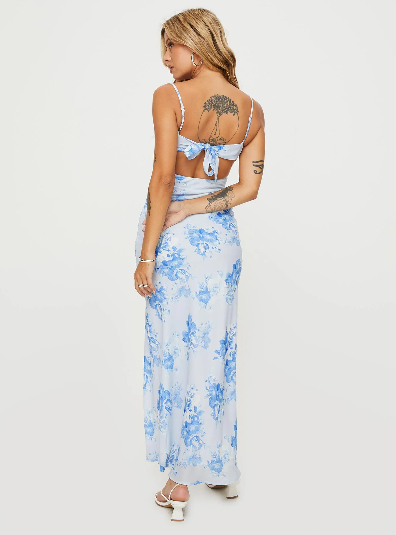 Hamri Maxi Dress White / Blue Floral - Image 4