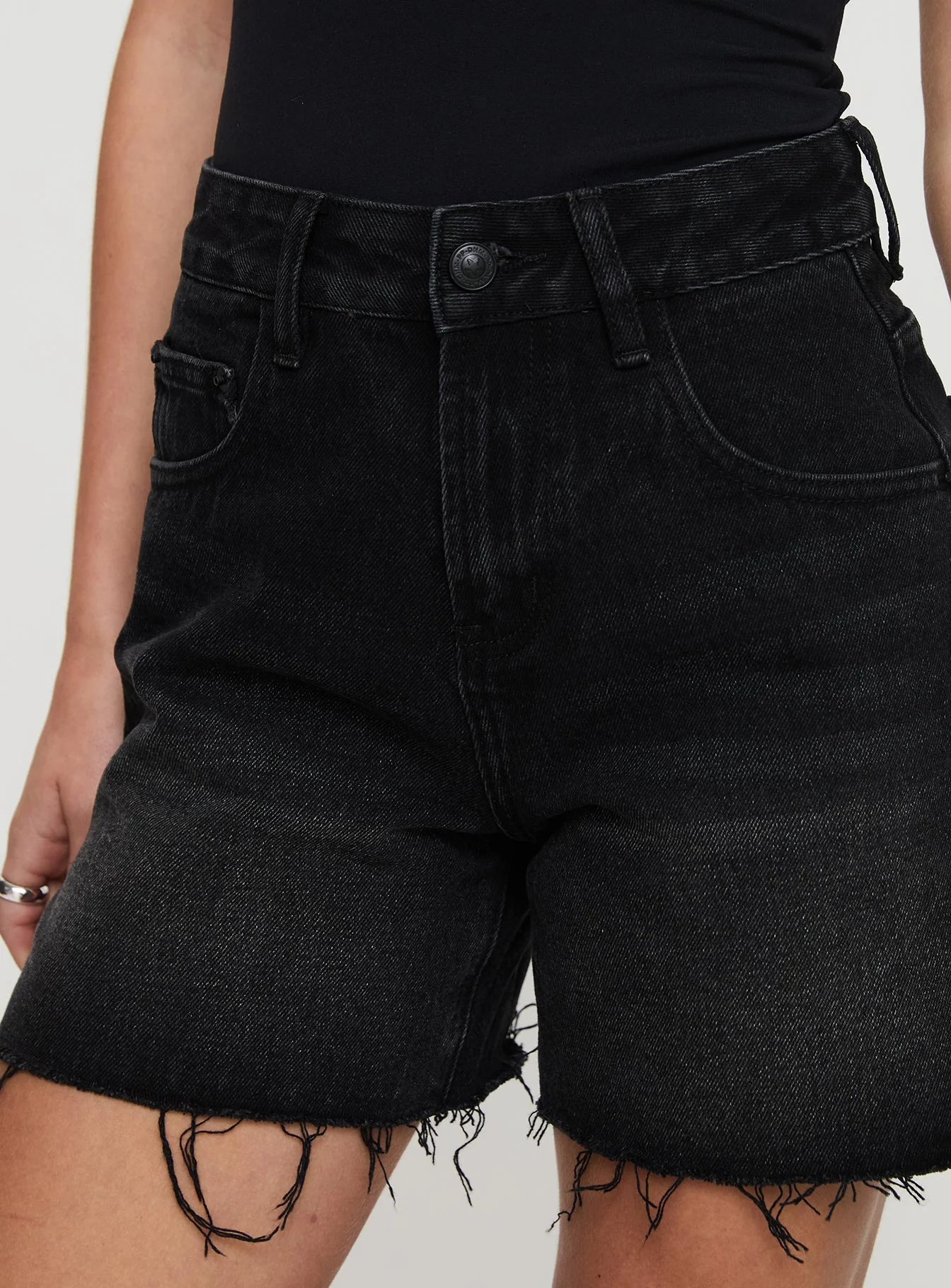 Hayelle Denim Shorts Washed Black - Image 6