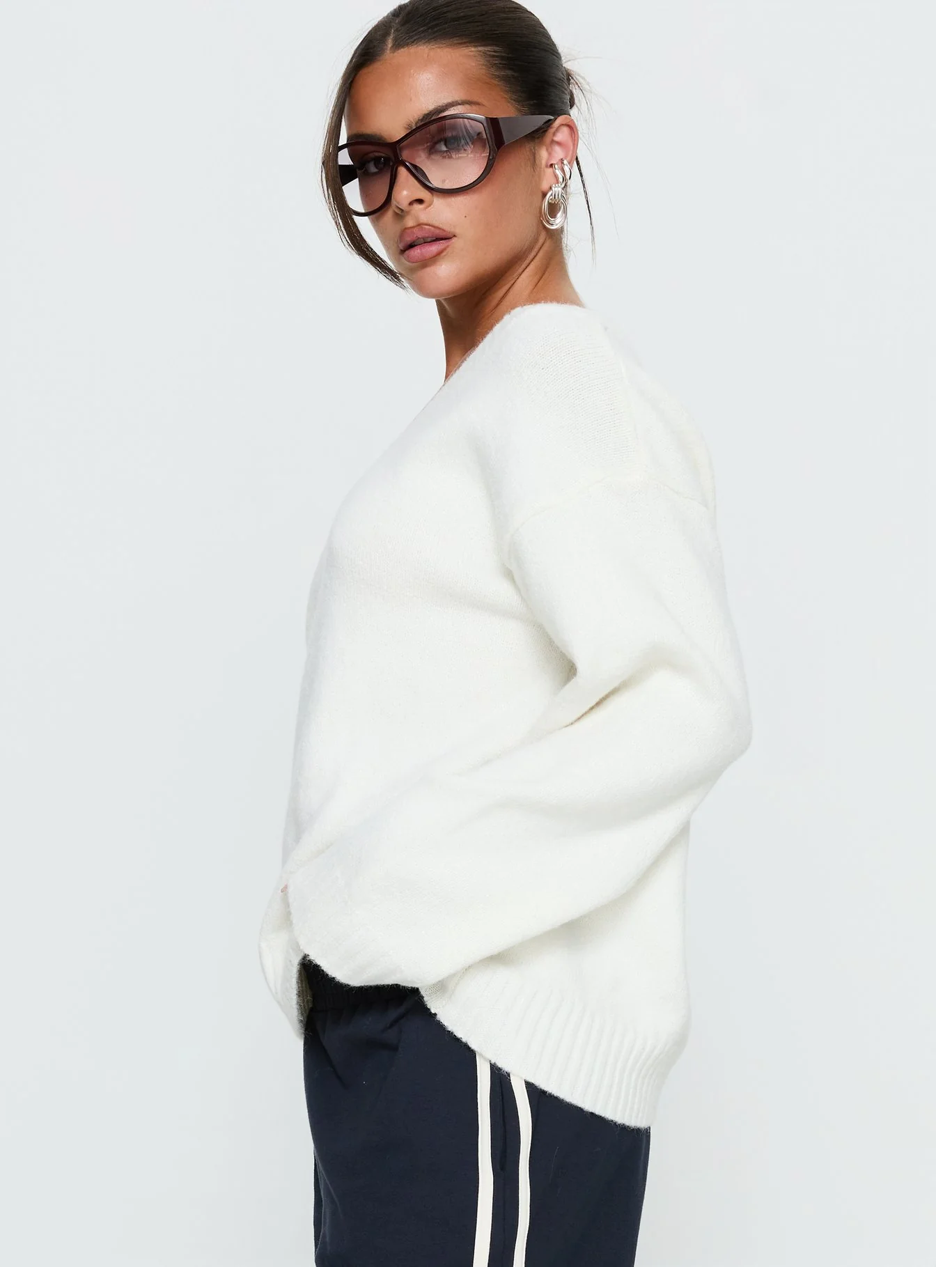 Kaileigh V Neck Knit Sweater Cream - Image 4