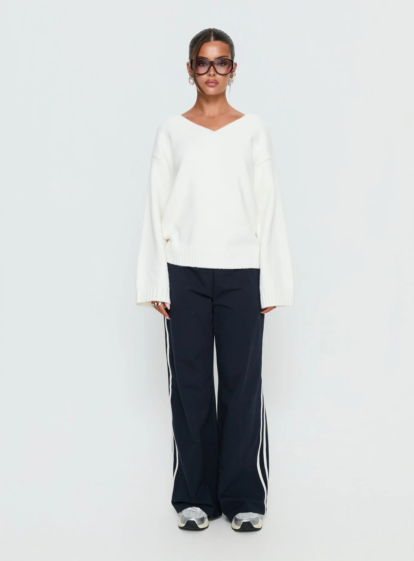 Kaileigh V Neck Knit Sweater Cream - Image 7