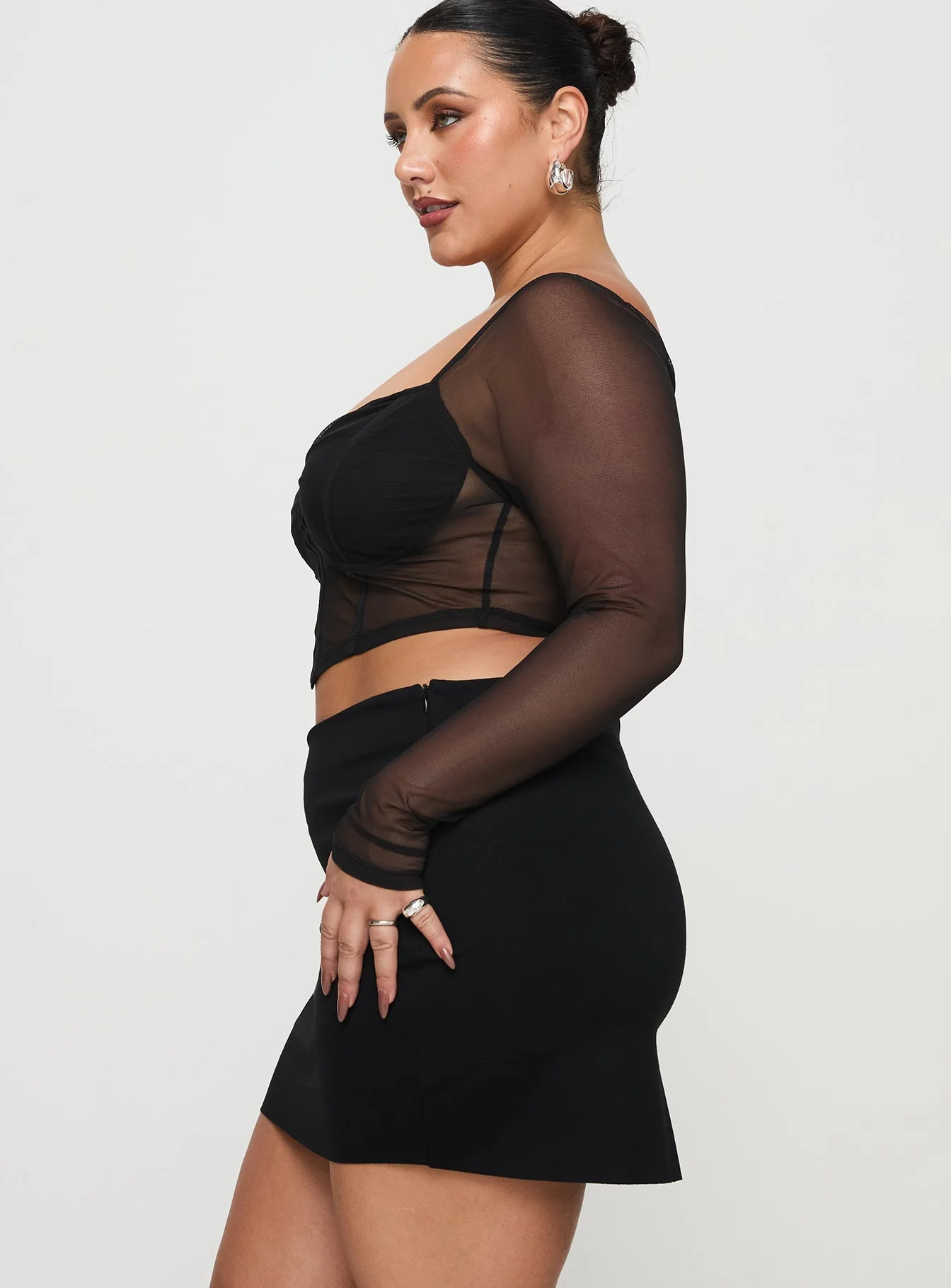 Karley Low Waist Mini Skirt Black Curve - Image 4
