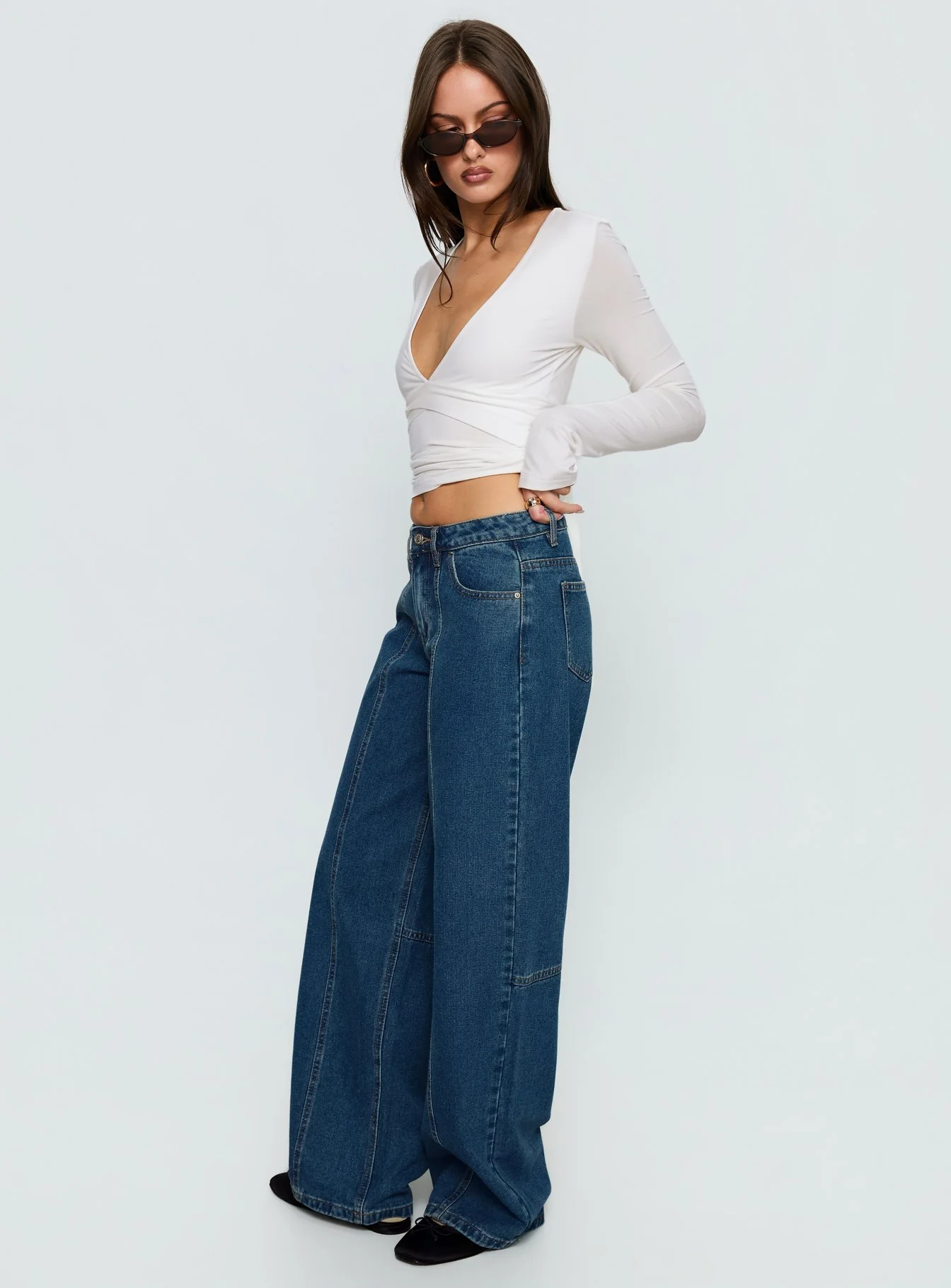 Lando Low Rise Straight Leg Jeans Mid Blue Wash - Image 4