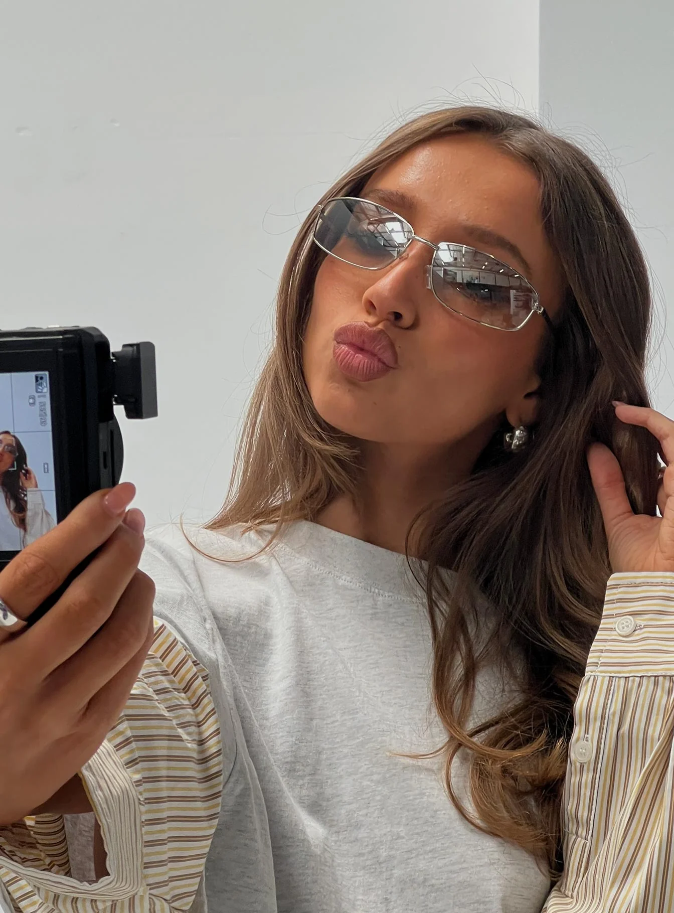 Lavish Life Sunglasses Silver - Image 4