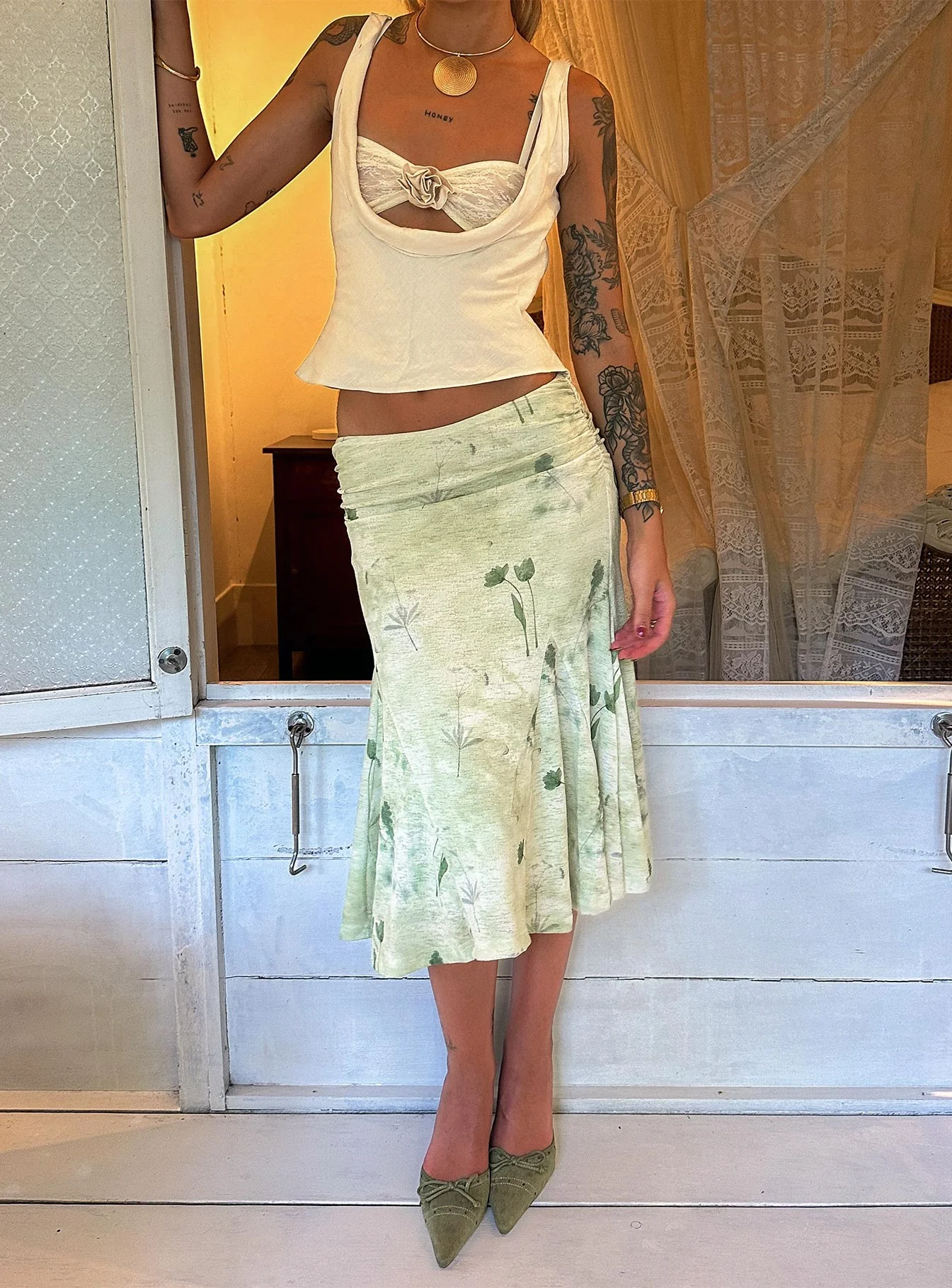 Lewish Low Rise Midi Skirt Green Floral - Image 15