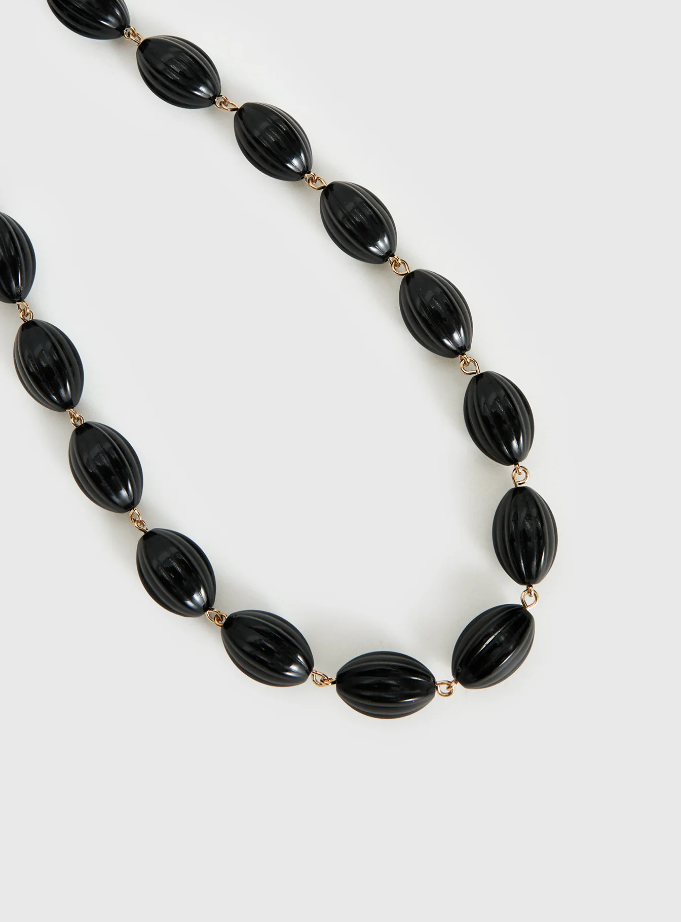 Liviya Beaded Necklace Black - Image 3