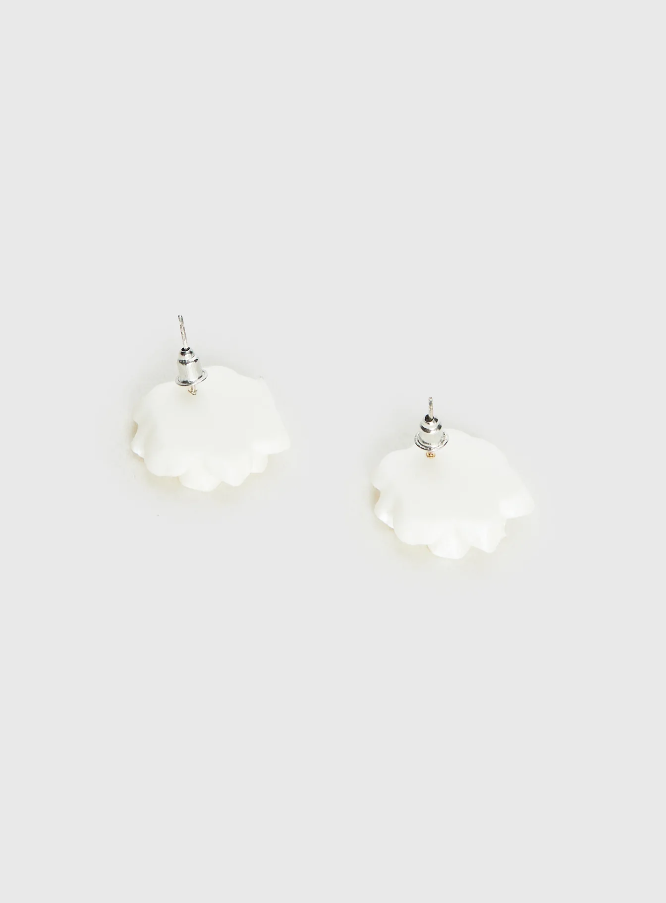 Livvy Floral Stud Earrings White - Image 3