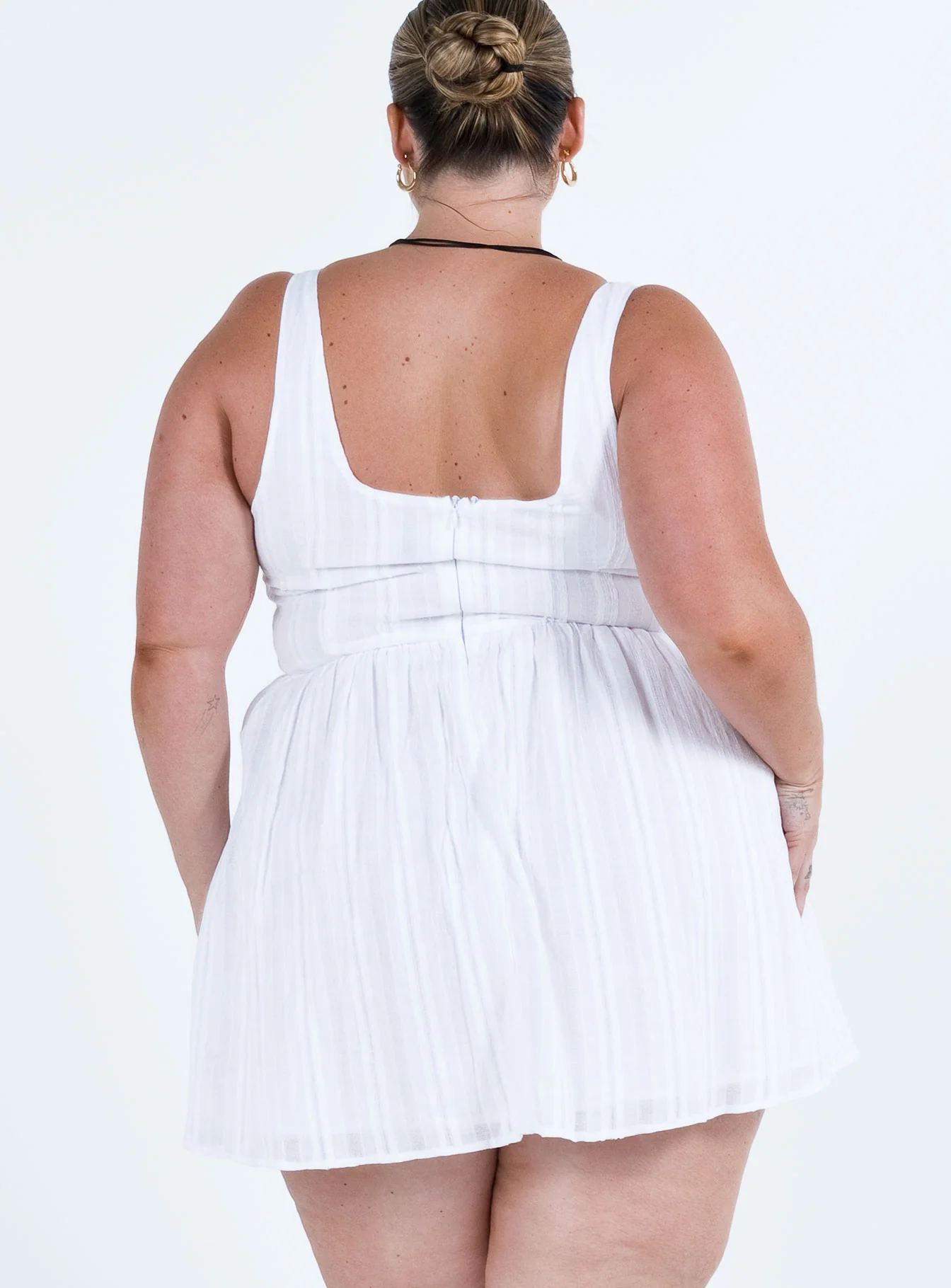 Lorinda Mini Dress White Curve - Image 5