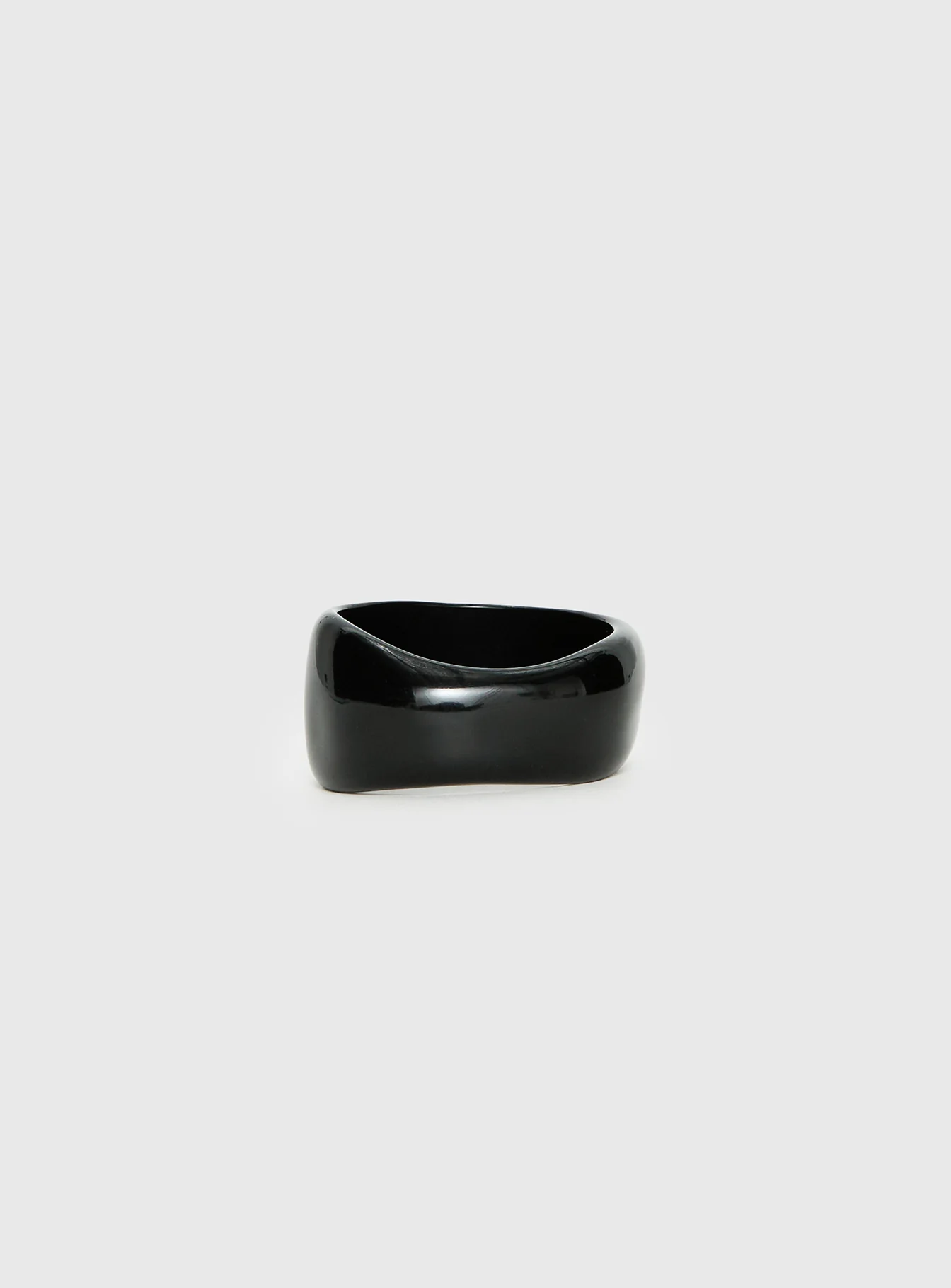 Madlen Resin Cuff Black - Image 3