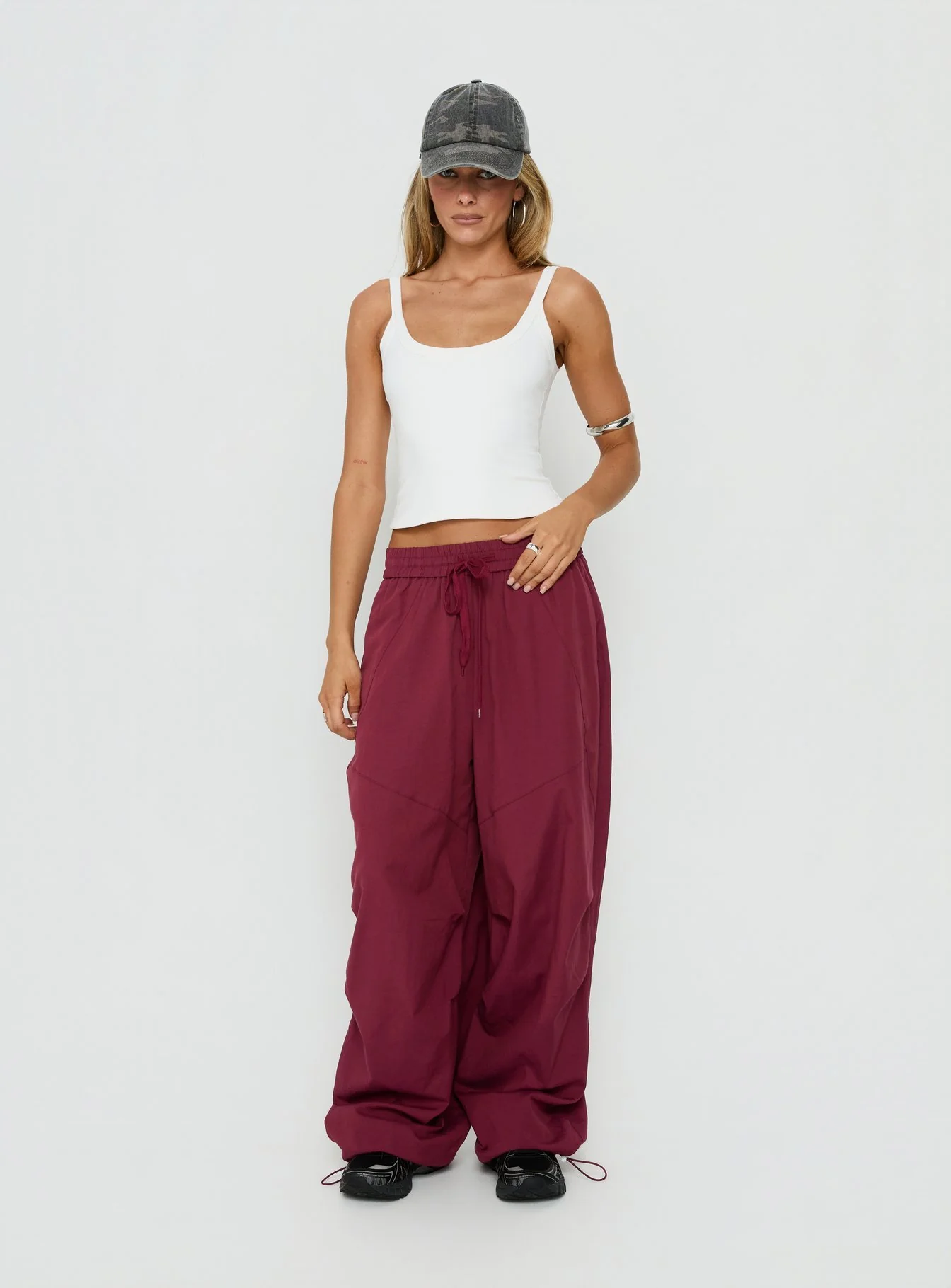 Mankind Baggy Cargo Pants Red - Image 3