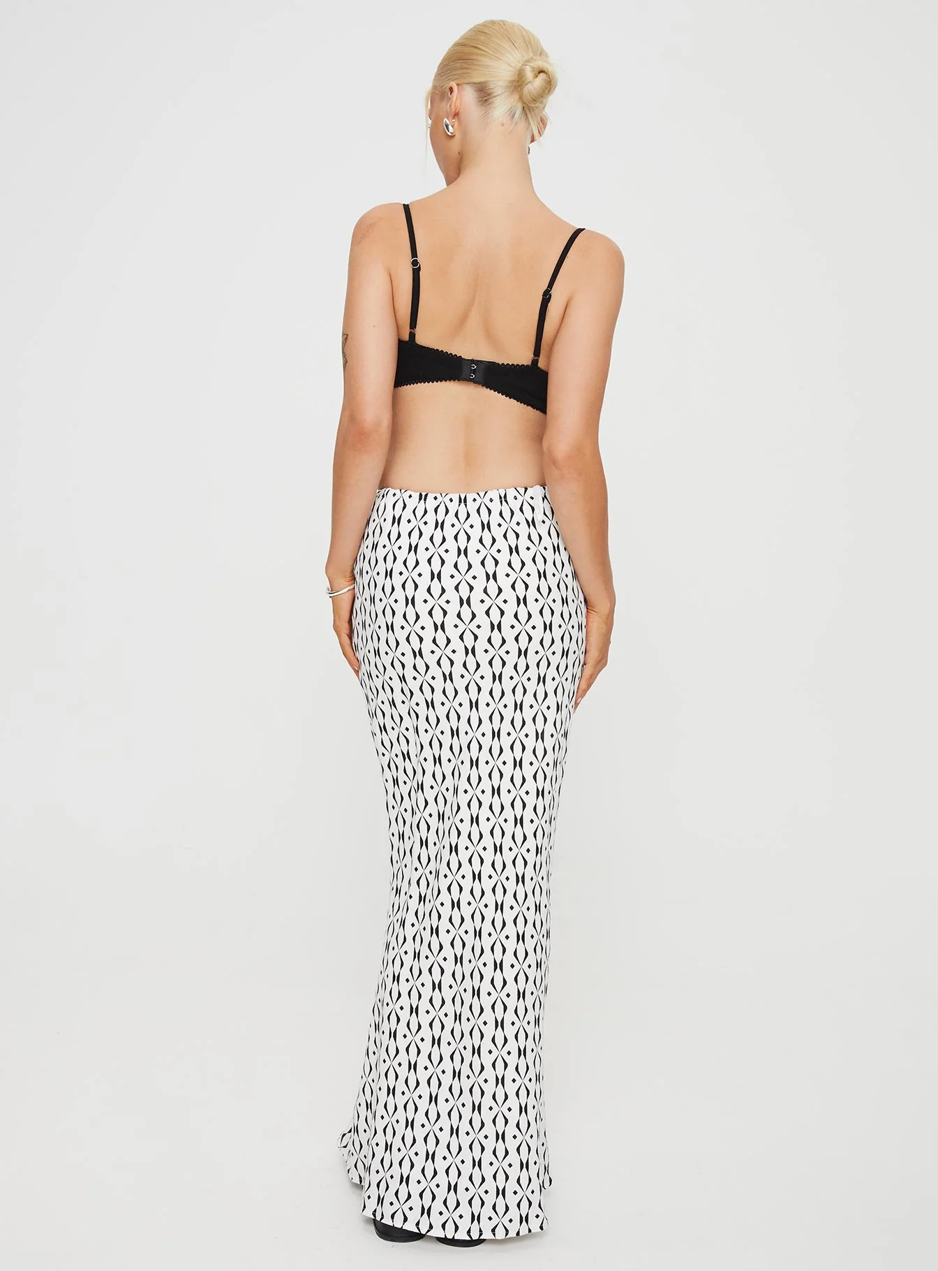 Mercer Linen Blend Maxi Skirt Black / White - Image 8