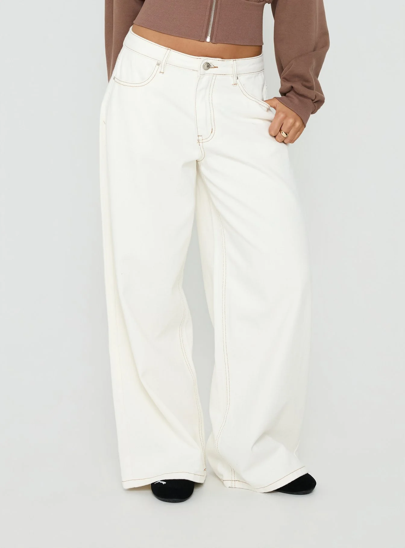 Naylor Mid Rise Wide Leg Jeans Cream Tall - Image 2