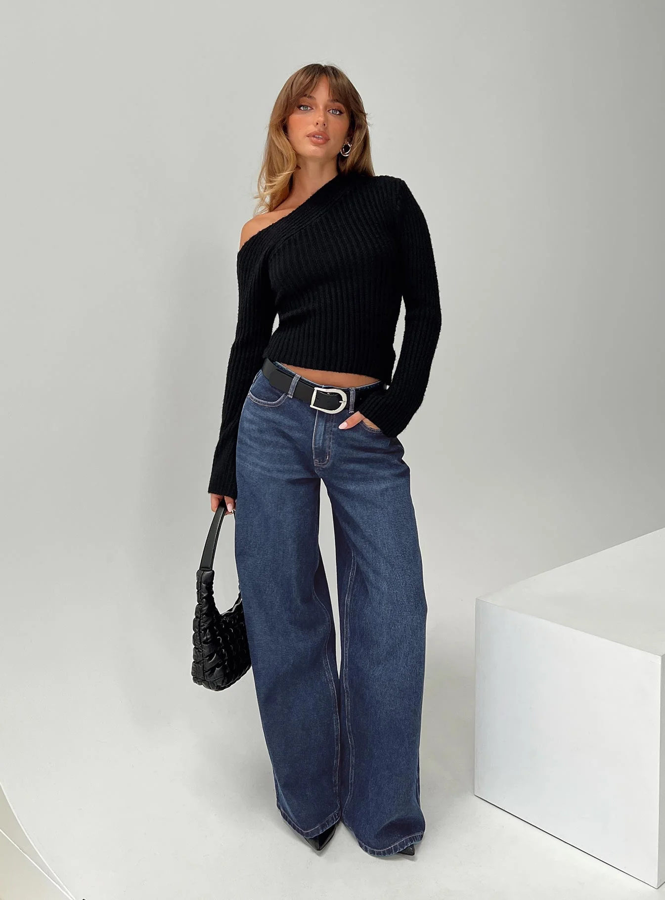 Naylor Mid Rise Wide Leg Jeans Mid Blue Denim - Image 10