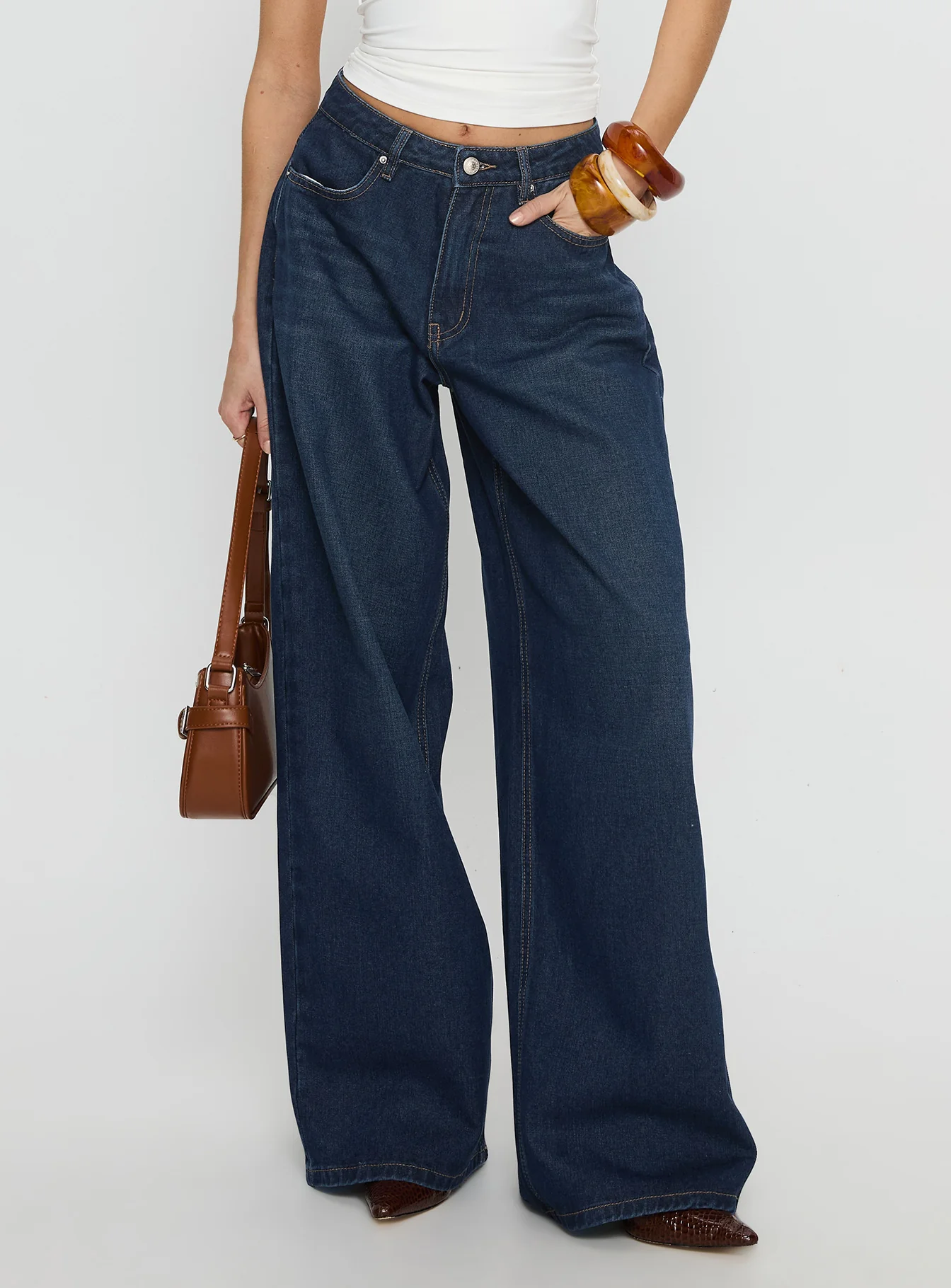 Naylor Mid Rise Wide Leg Jeans Mid Blue Denim Petite - Image 2