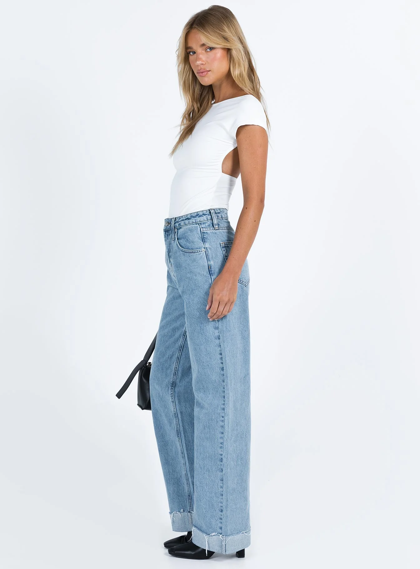 Ollie Mid Rise Straight Leg Jeans Mid Wash - Image 4