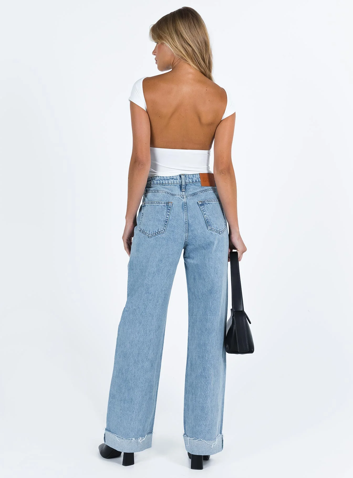 Ollie Mid Rise Straight Leg Jeans Mid Wash - Image 5