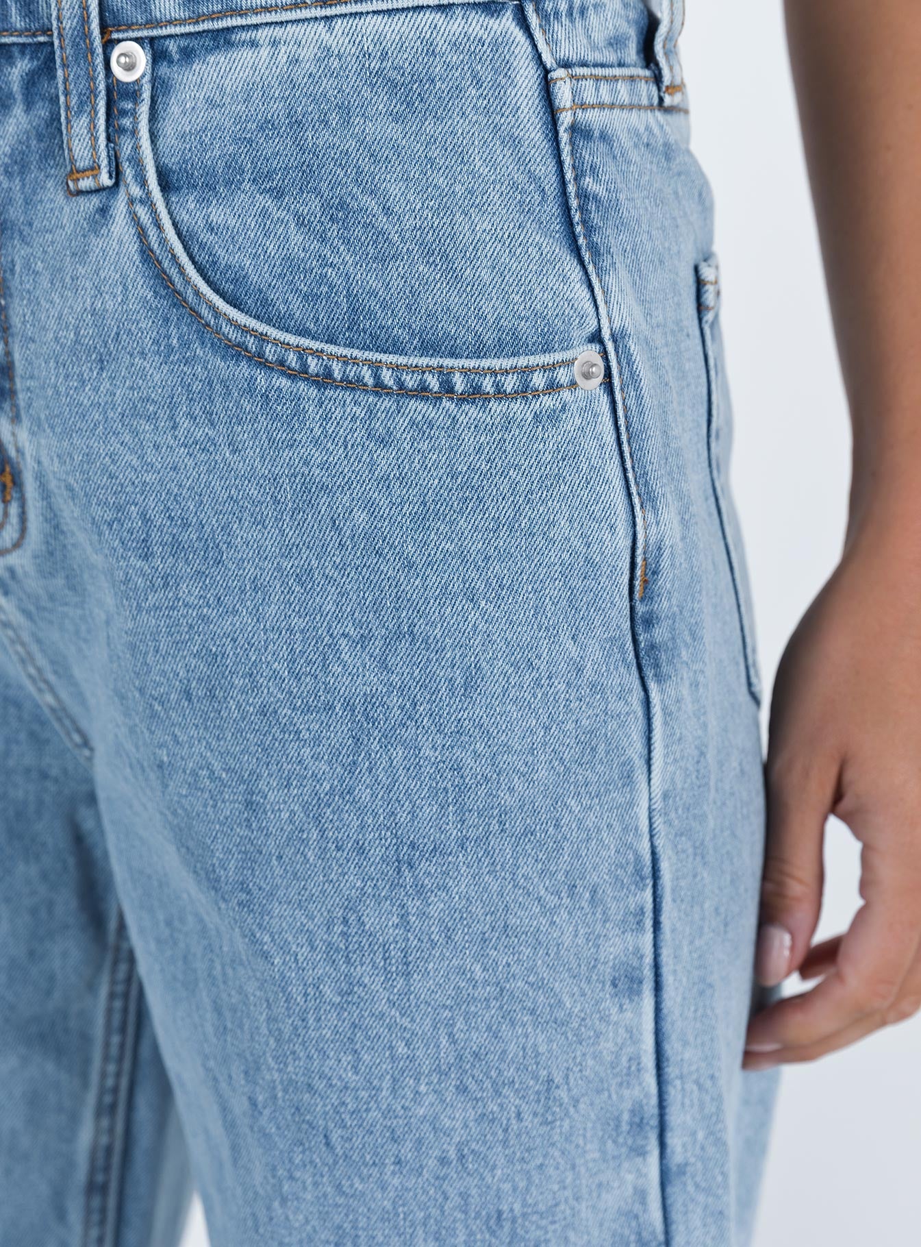 Ollie Mid Rise Straight Leg Jeans Mid Wash - Image 6