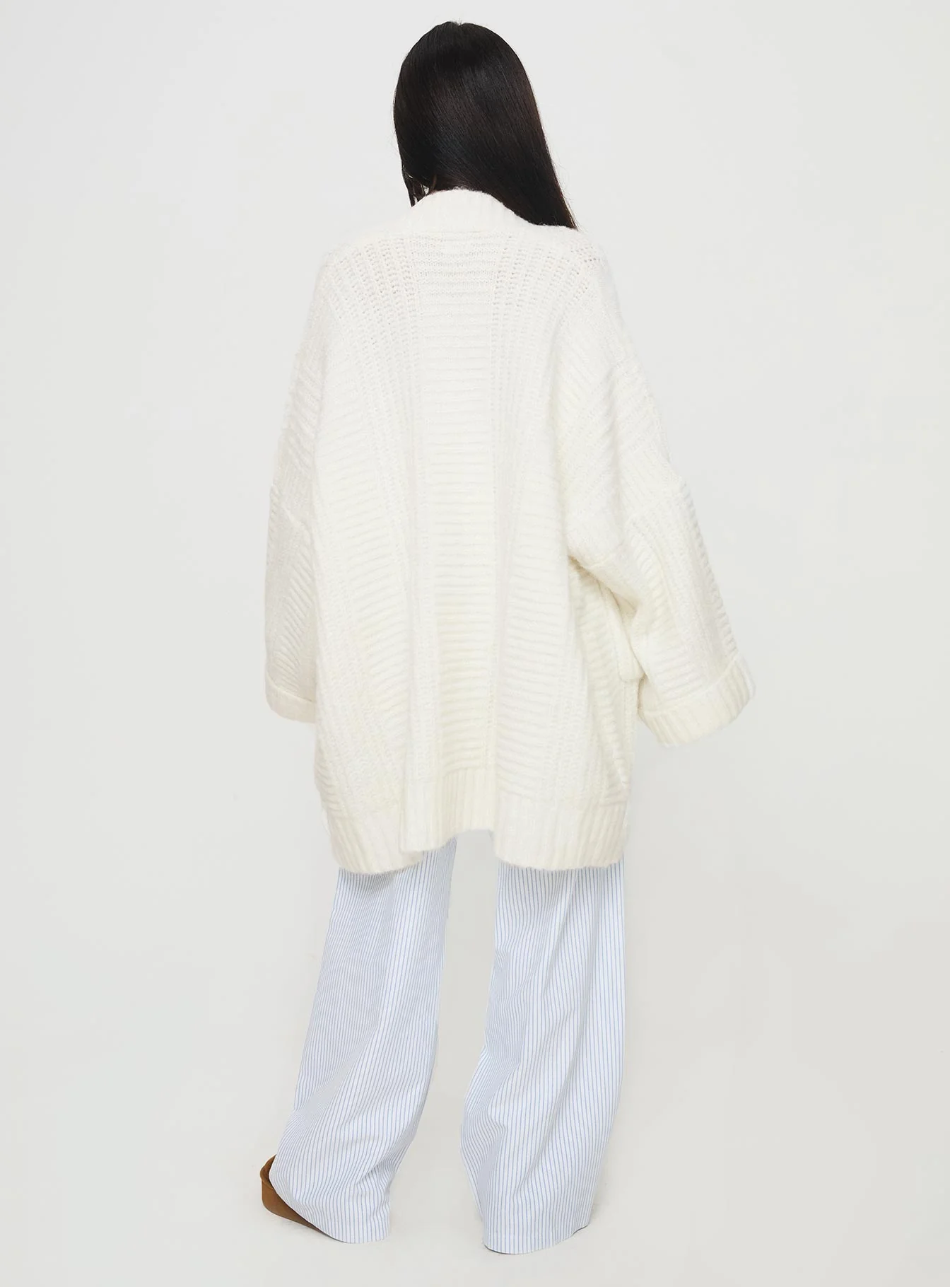 Paisleigh Cable Knit Cardigan Cream - Image 5