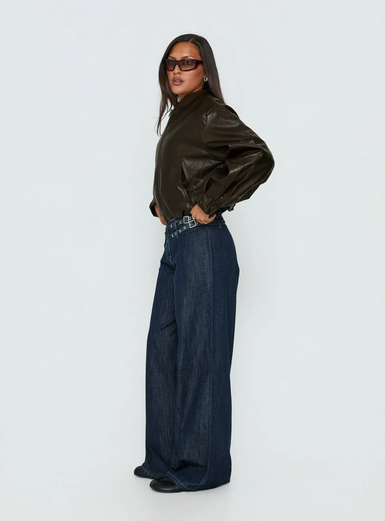 Paltrow Mid Rise Wide Leg Cargo Jeans Dark Blue Wash - Image 4