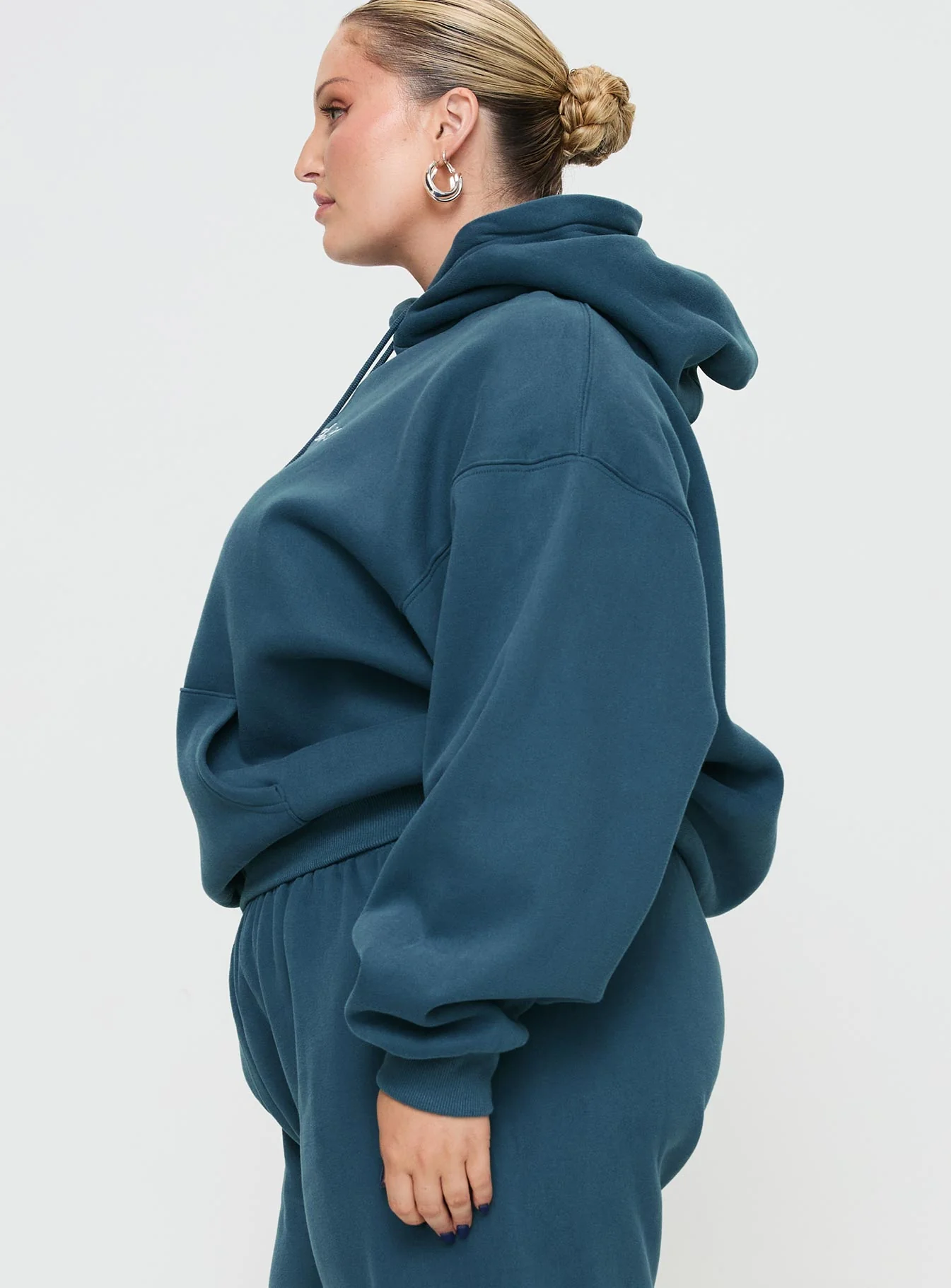 Princess Polly Hooded Sweatshirt Block / Cursive Text Slate Curve - Image 4