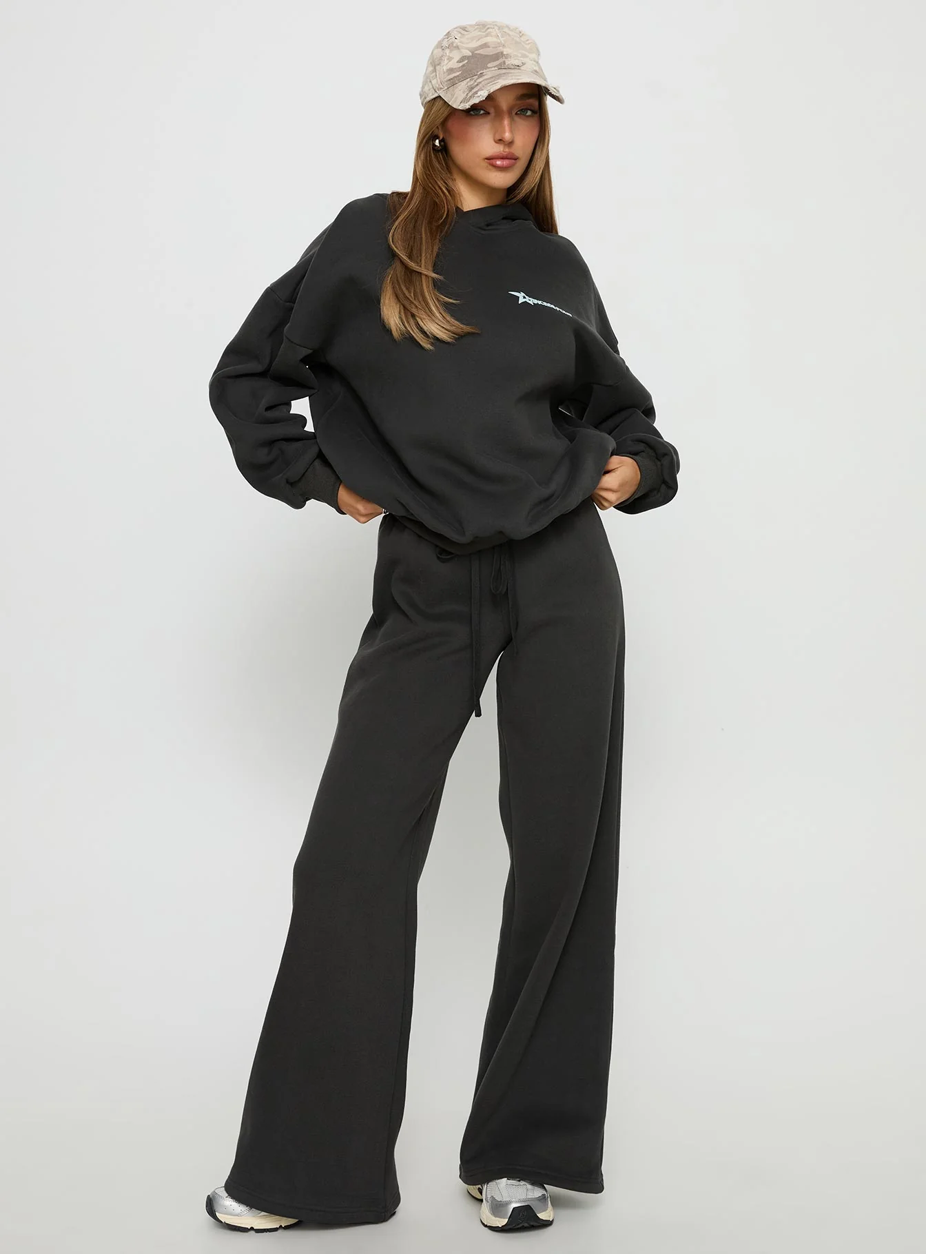 Princess Polly Stargirl Wide Leg Sweat Pants Charcoal - Image 3
