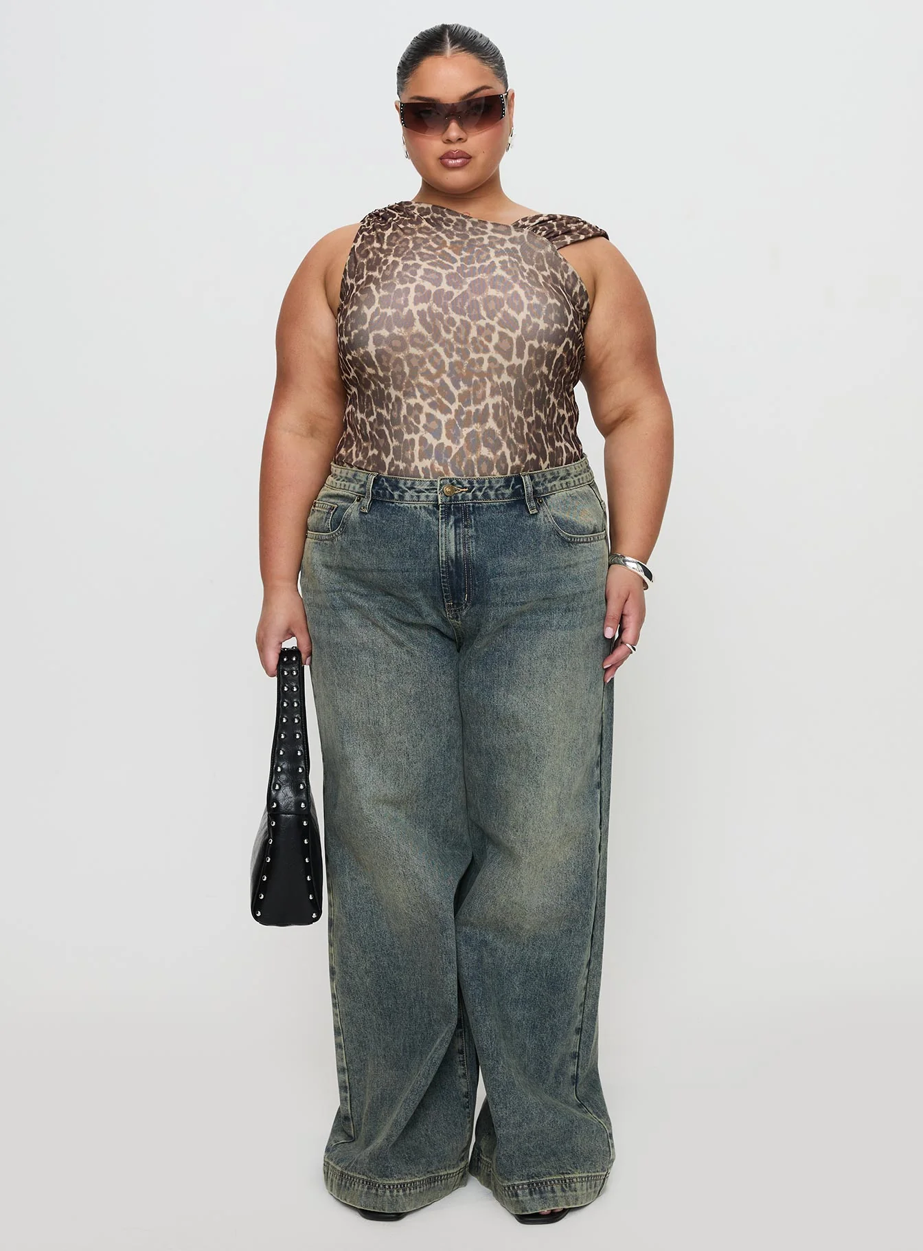 Ribbon Stamp Low Rise Wide Leg Jeans Antique Wash Curve - Image 7