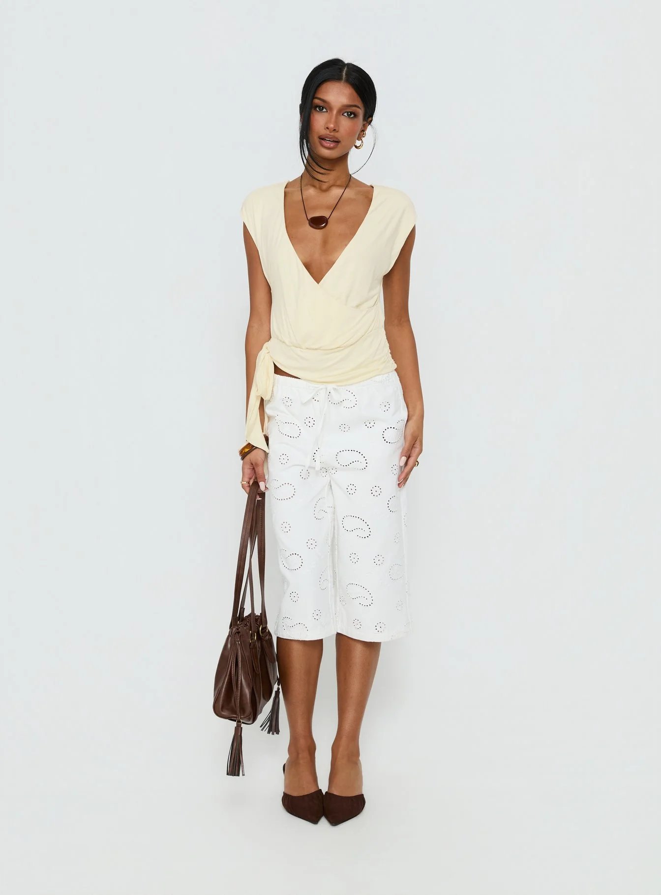 Roda Anglaise Longline Shorts White - Image 3