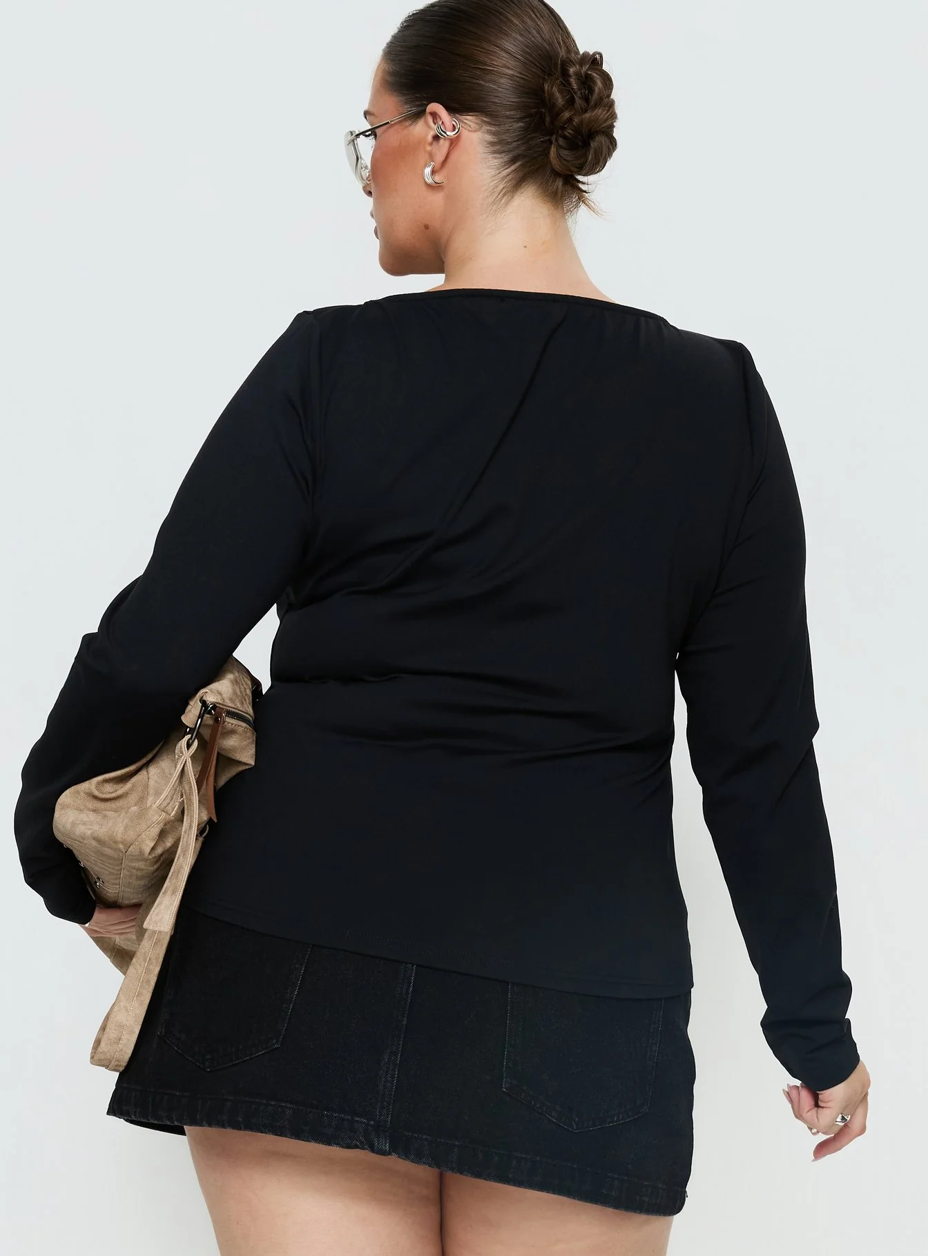 Ryka Long Sleeve Eyelet Top Black Curve - Image 5