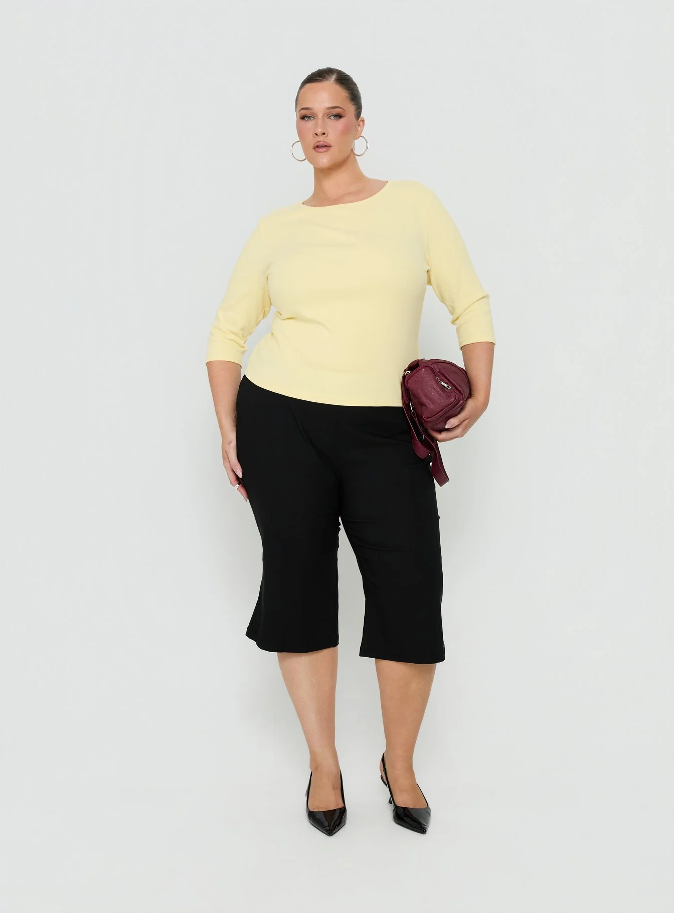 Samaira Capri Pant Black Curve - Image 3