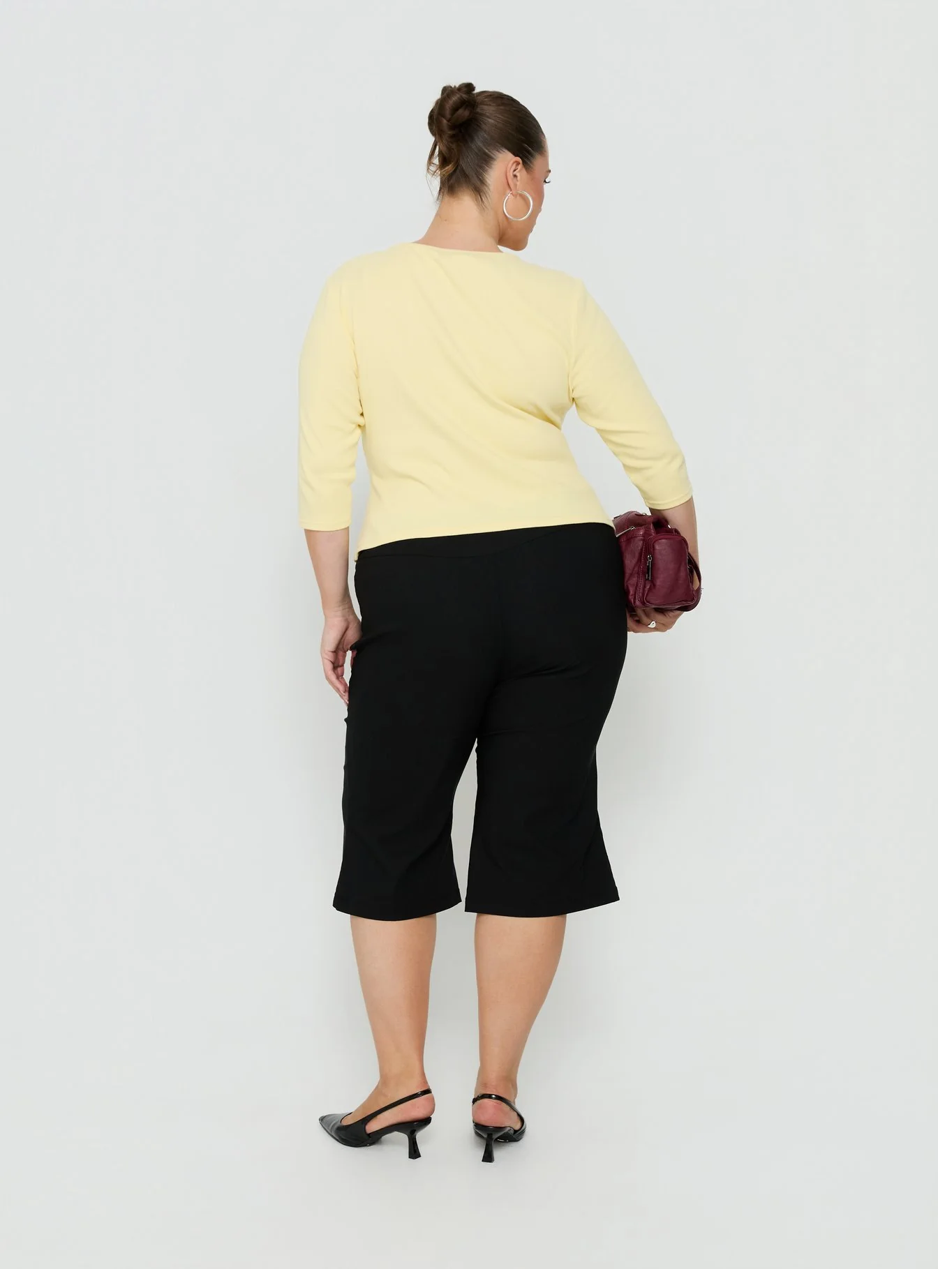 Samaira Capri Pant Black Curve - Image 5